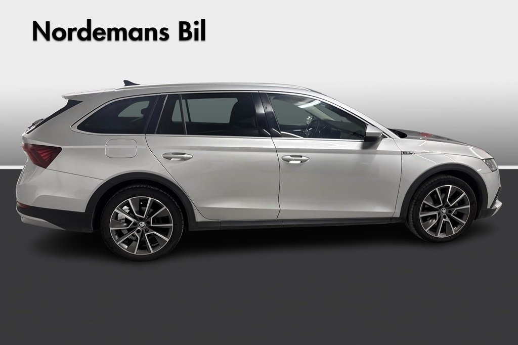 Skoda Octavia 2023, bild 4/7