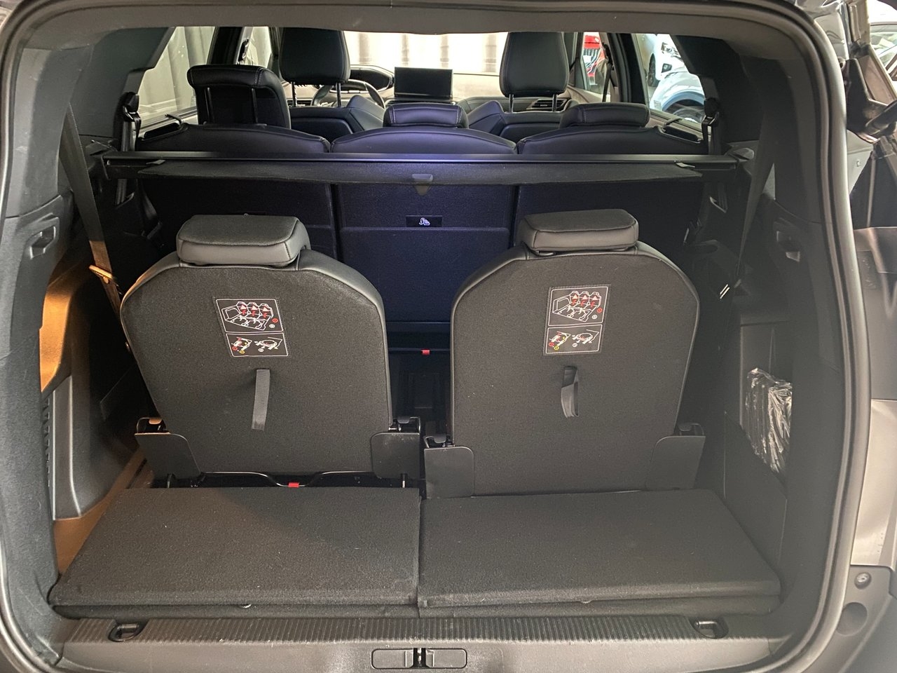 Peugeot 5008 GT 130hk Automat 2023, photo 7/10