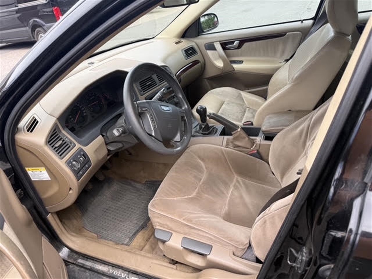 Volvo V70 2.4 Manuell, 140hk 2001, bild 7/8