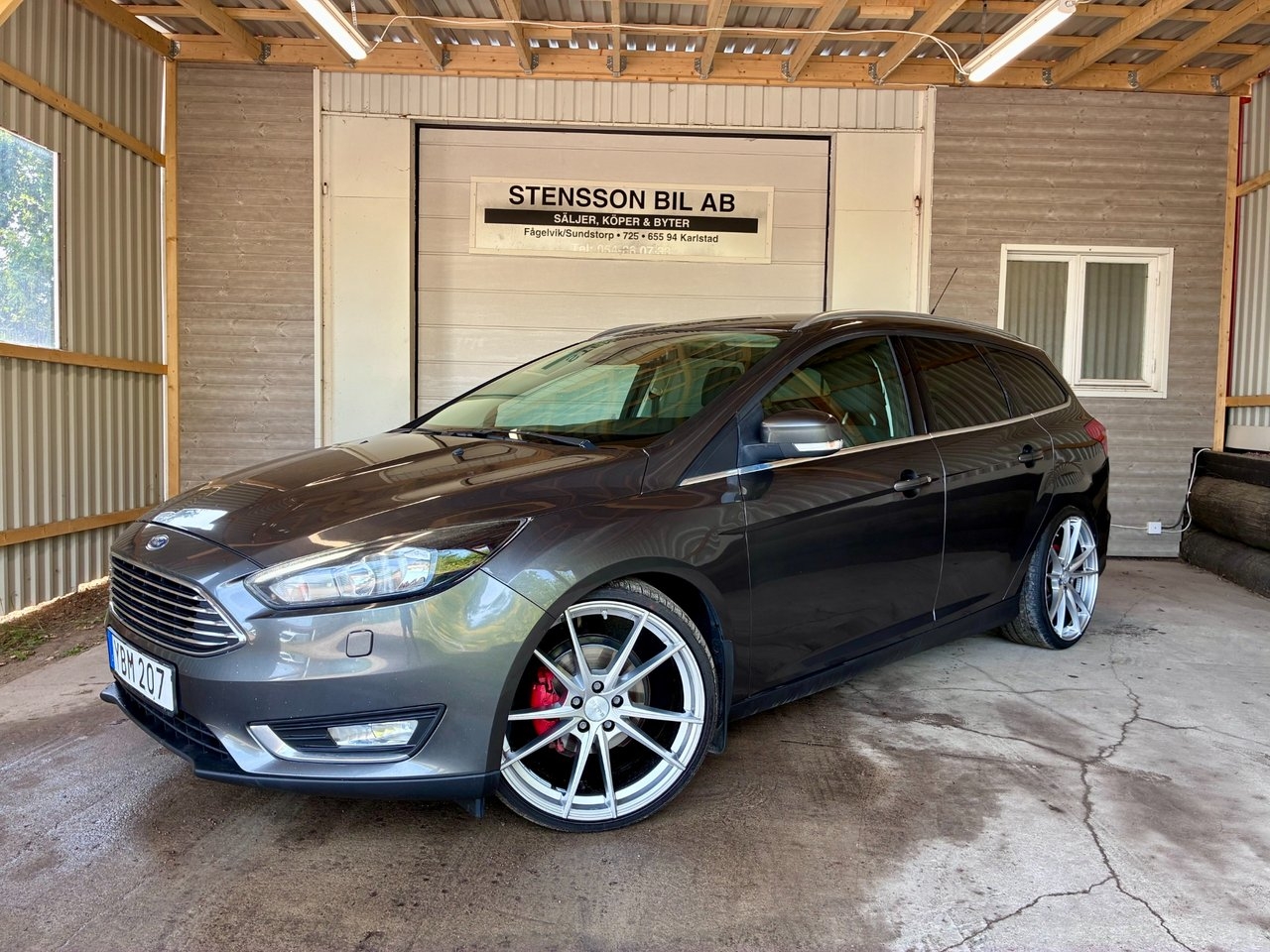 Ford Focus Kombi 1.0 EcoBoost Titanium 2016, kuva 2/10