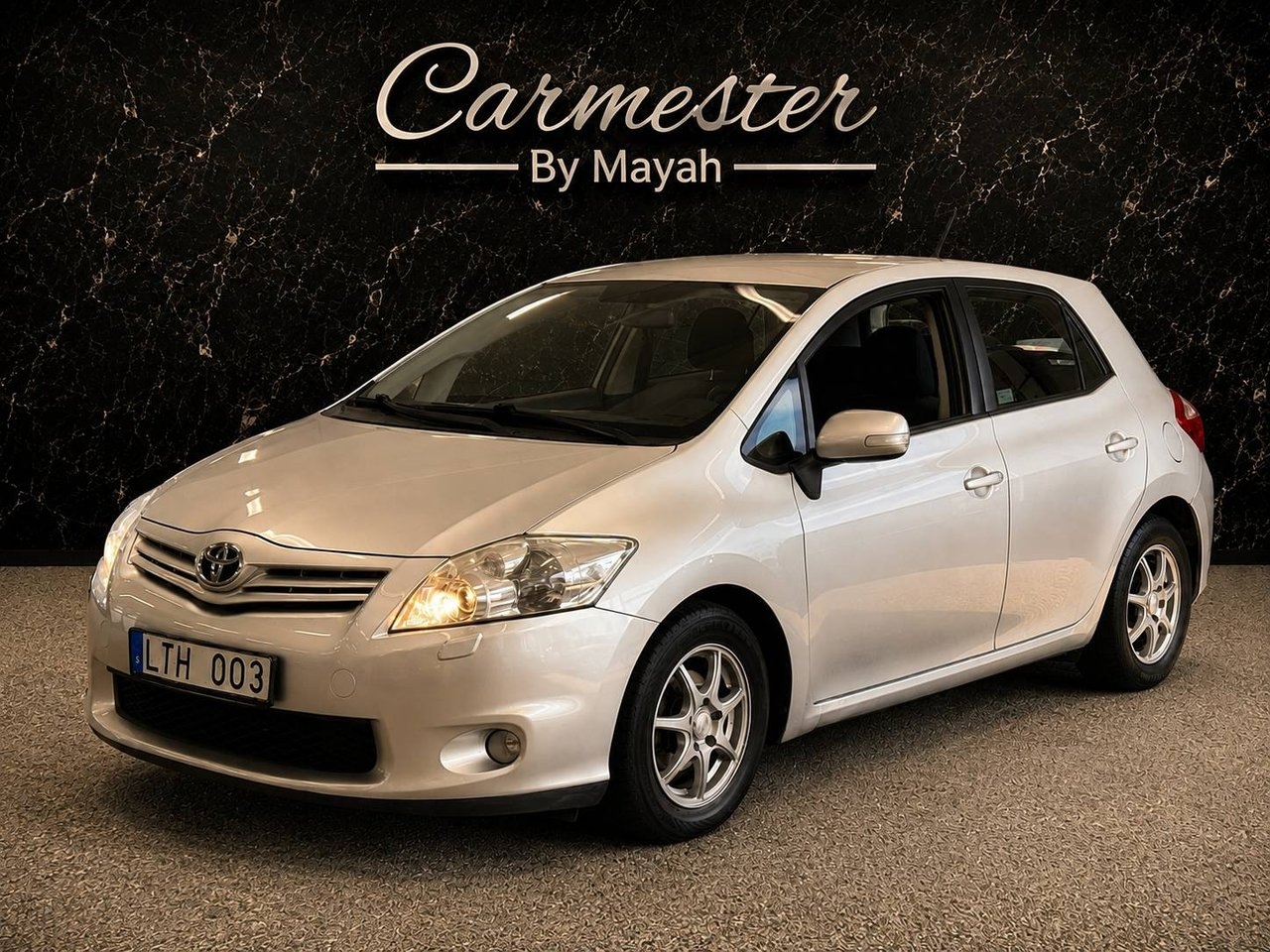 Toyota Auris 2012, bild 2/10