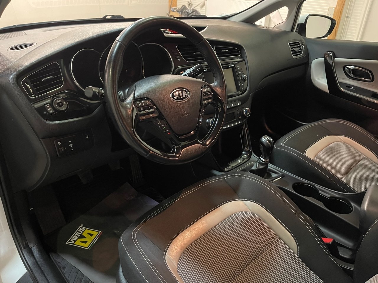 Kia Ceed 2014, kuva 6/10