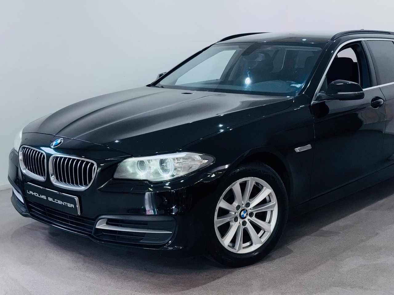 BMW 520 d Touring 190hk 2015, bild 2/21