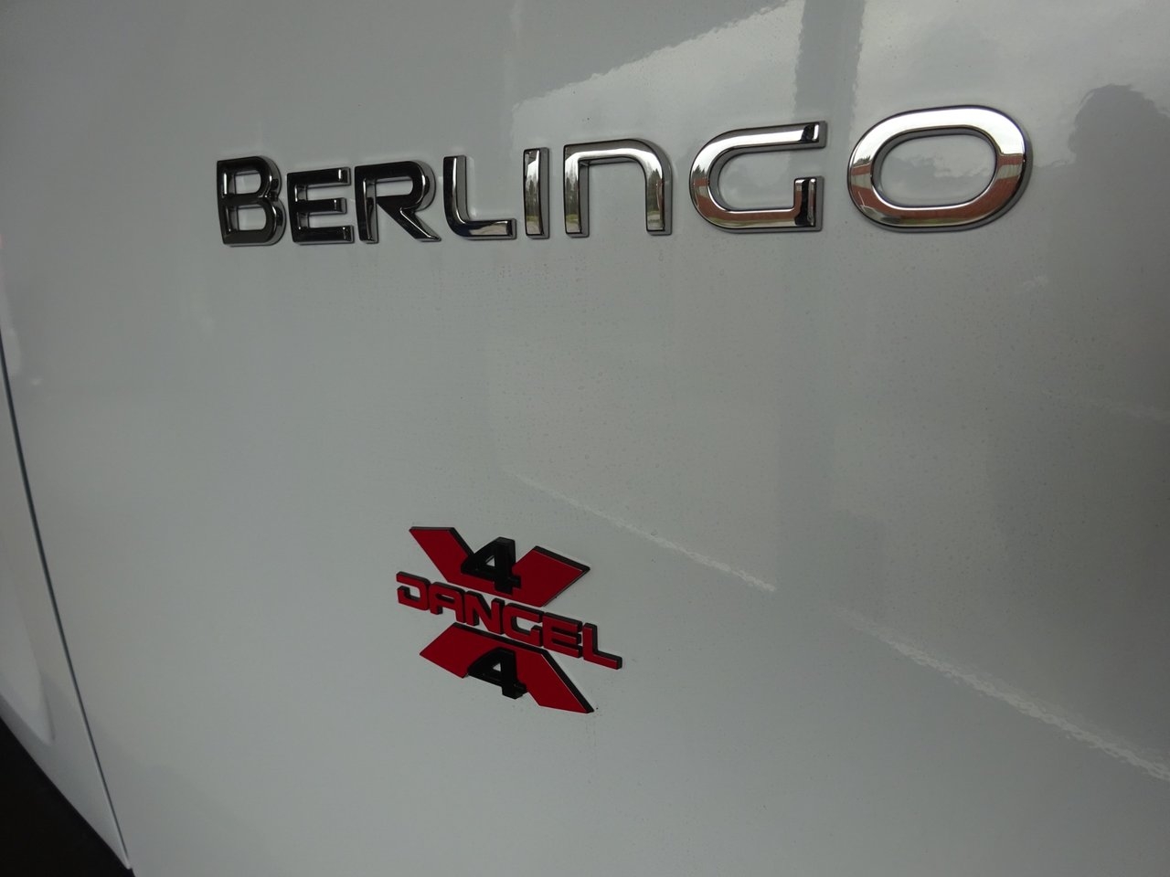 Citroen Berlingo L2 130 AT8 Business 4X4 2026, bild 3/7