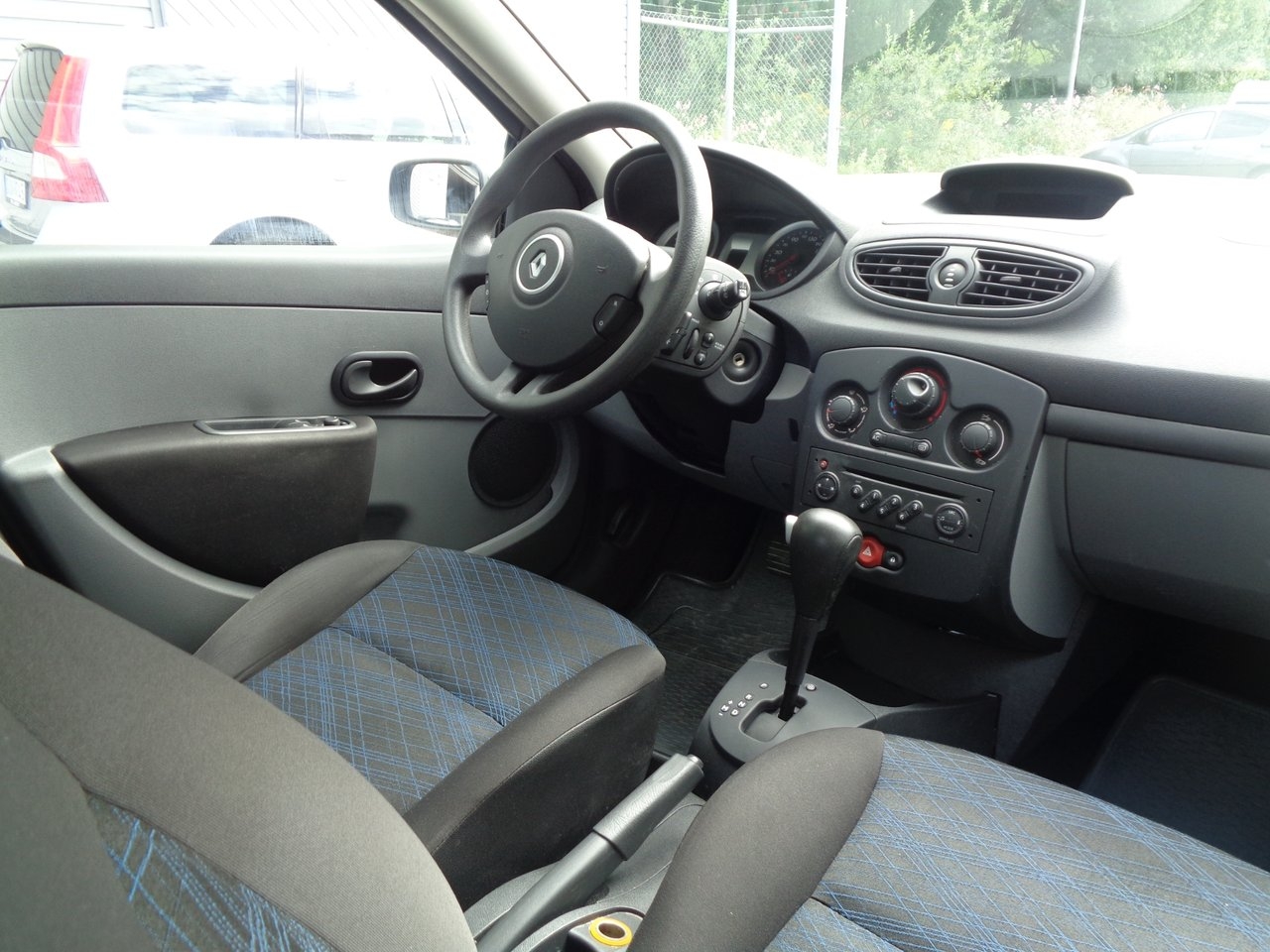 Renault Clio 5-dörrars Halvkombi 2006, bild 8/8