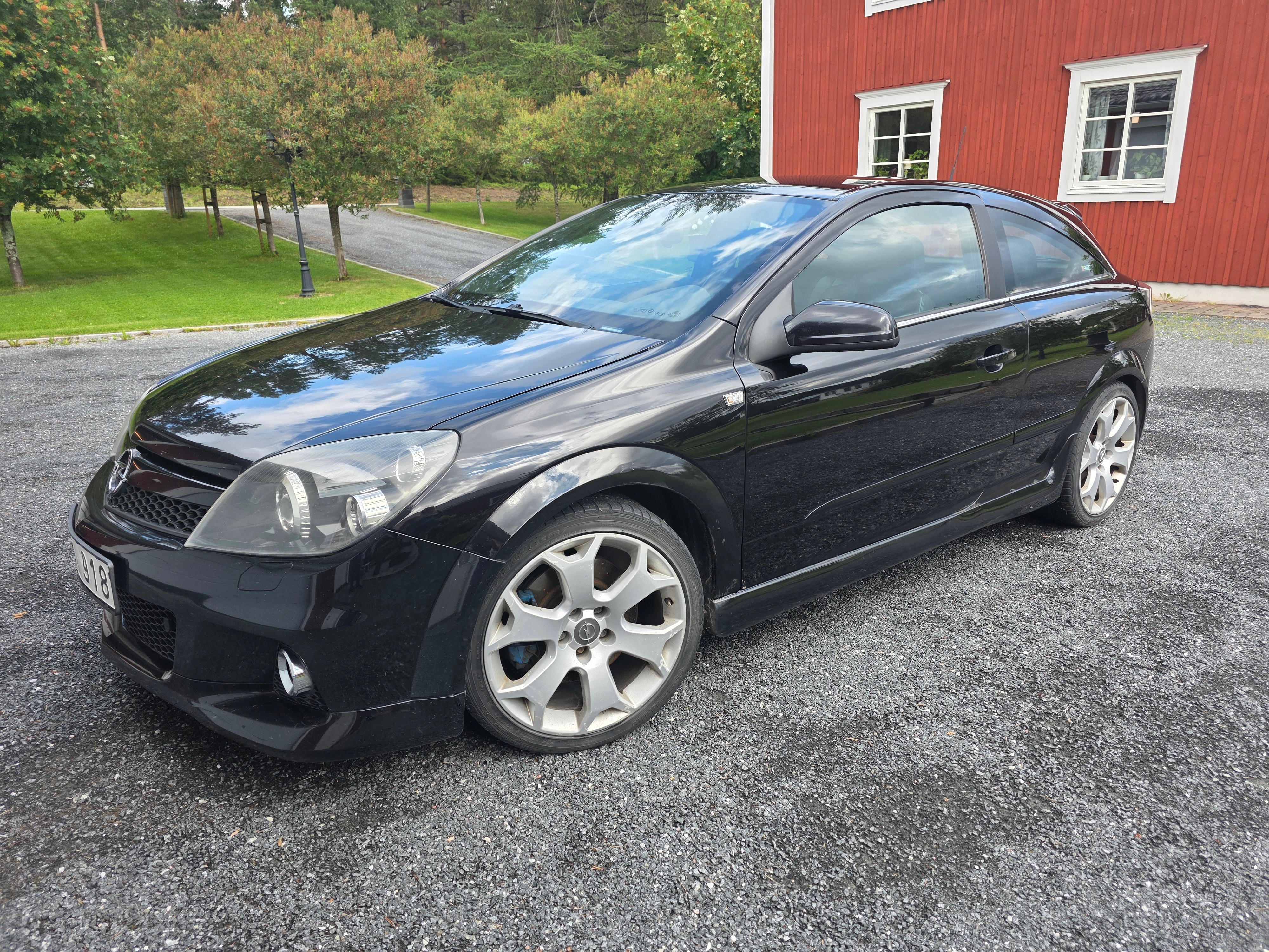 Opel Astra OPC 2.0 Turbo ECOTEC Manuell 2006, bild 2/9
