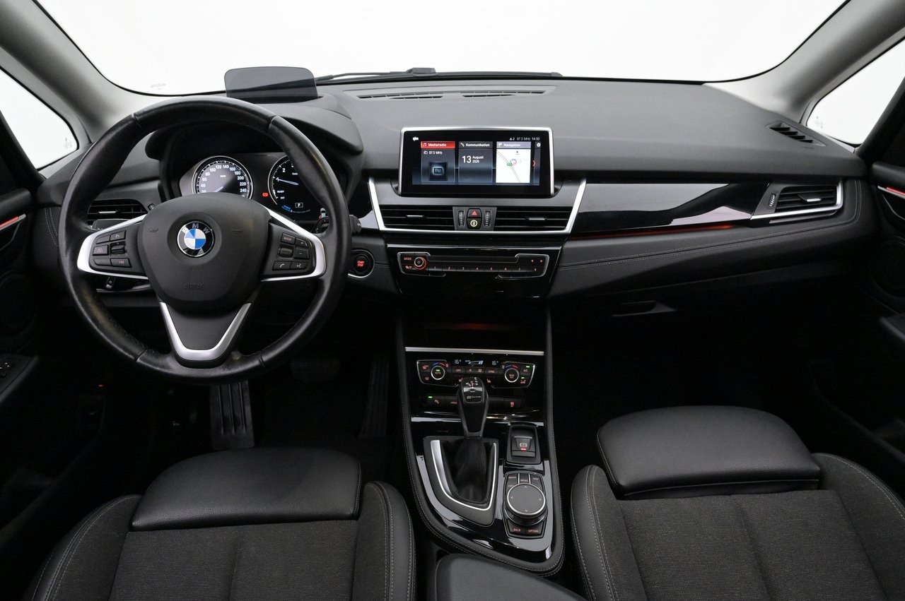 BMW 225 xe Active Tourer Sportline 2019, photo 6/10