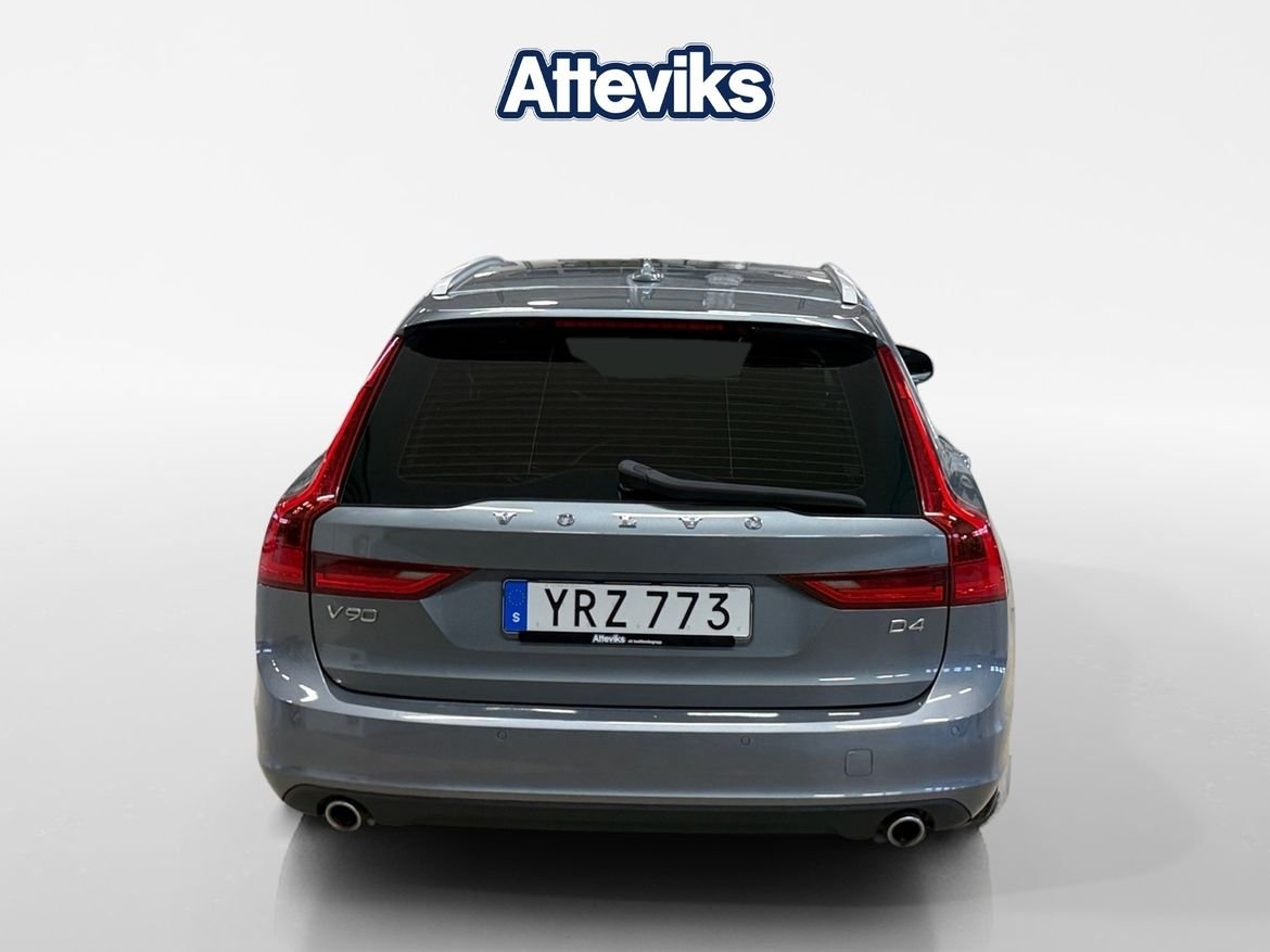 Volvo V90 D4 Geartronic Momentum 2019, photo 4/10