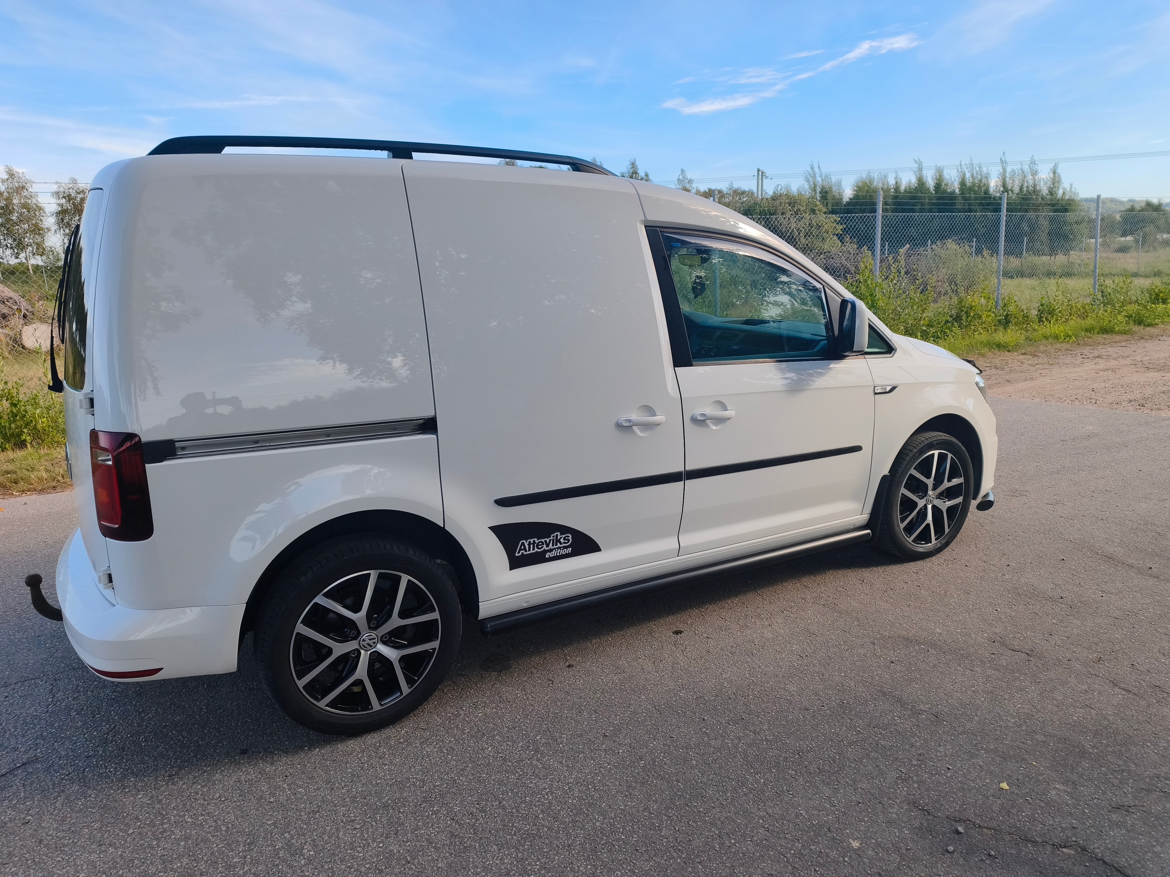 Volkswagen Caddy 2018, bild 2/9