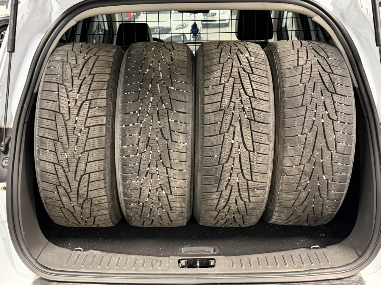 Ford Kuga 2011, bild 6/9