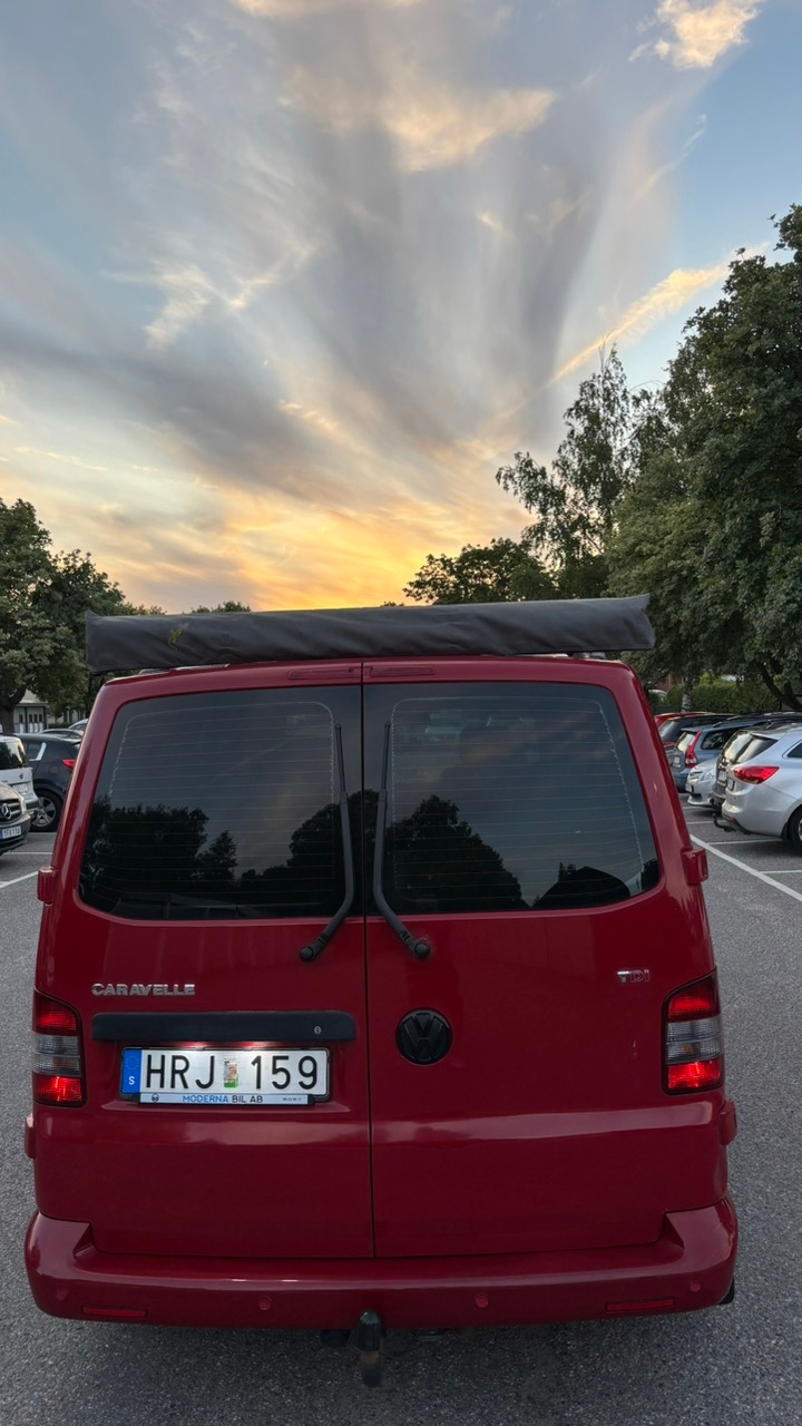 Volkswagen Caravelle 2009, kuva 6/10