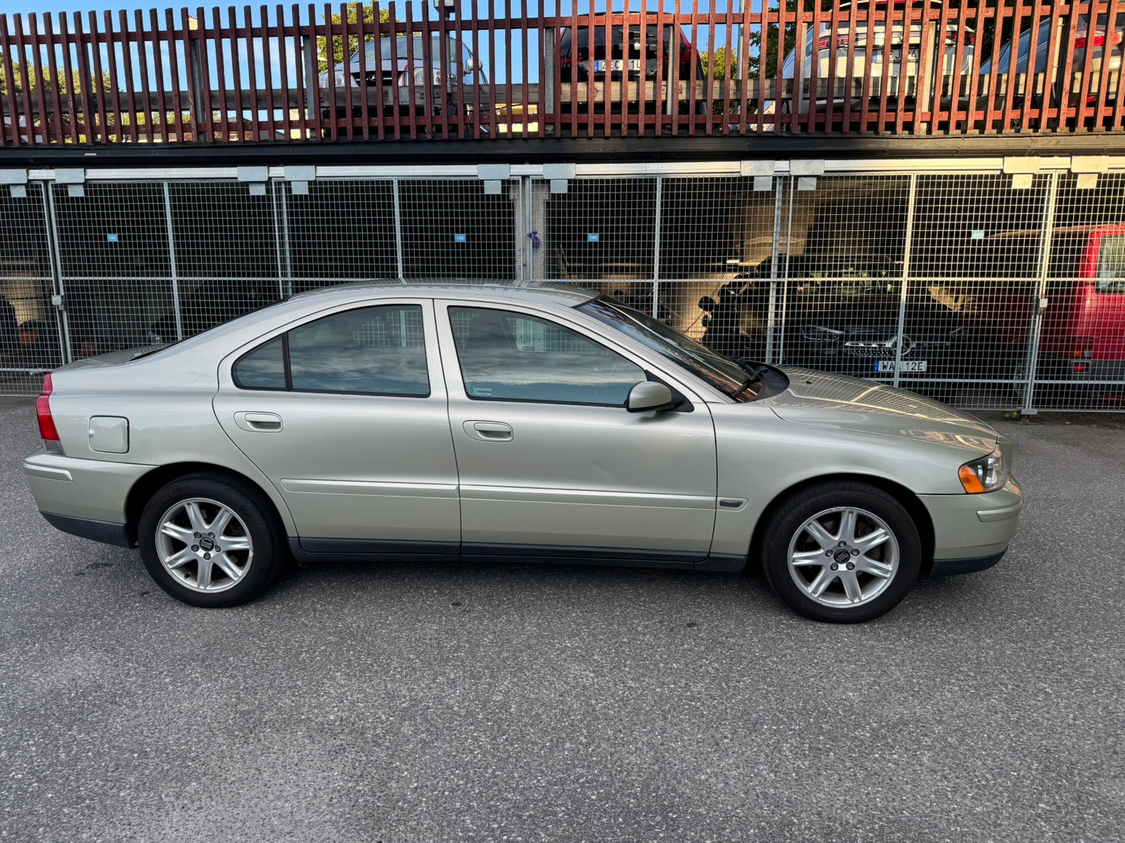 Volvo S60 2.4 CNG Automatisk 2005, kuva 4/10