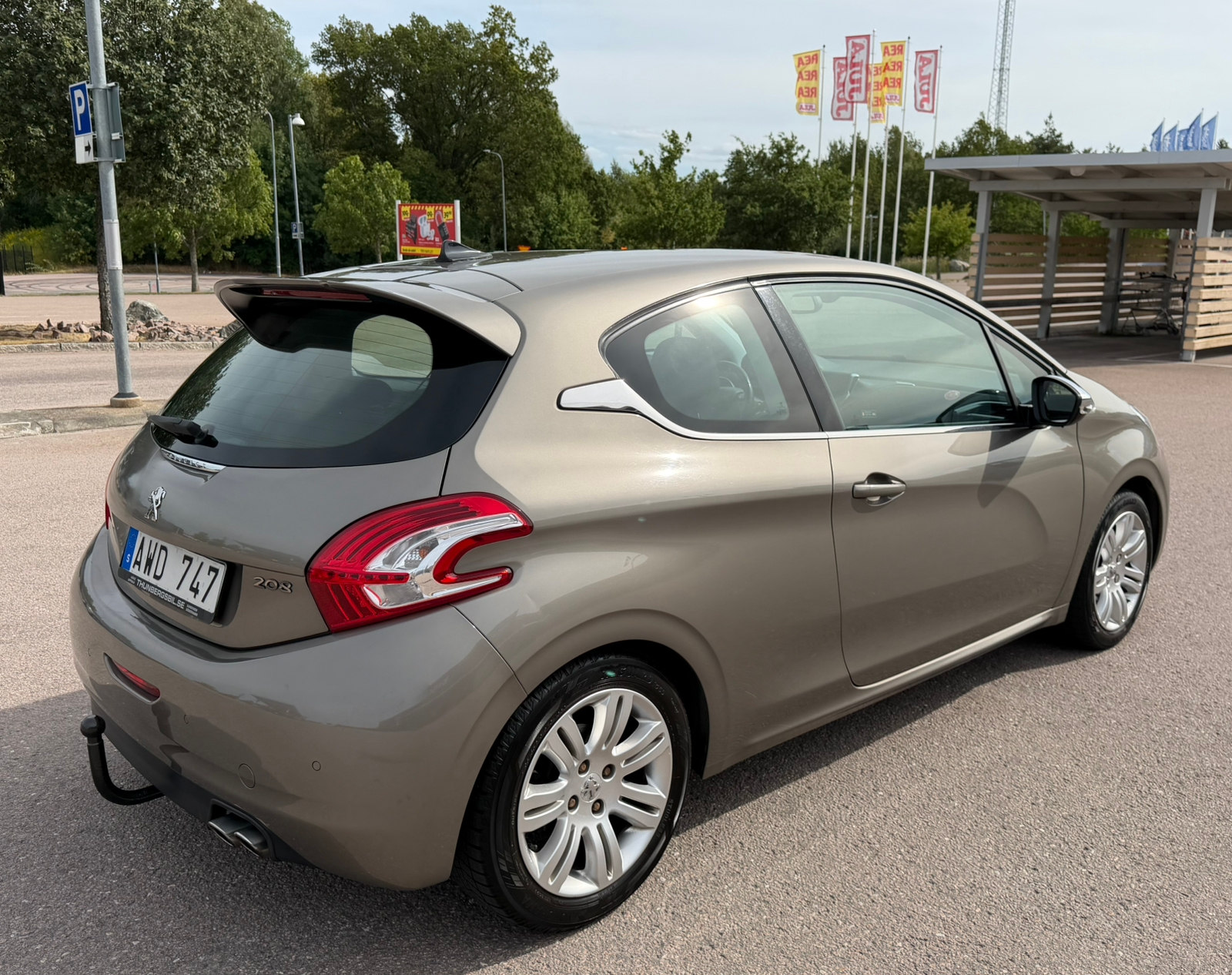 Peugeot 208 1.6 THP 156 hk, Dragkrok 2013, bild 2/5