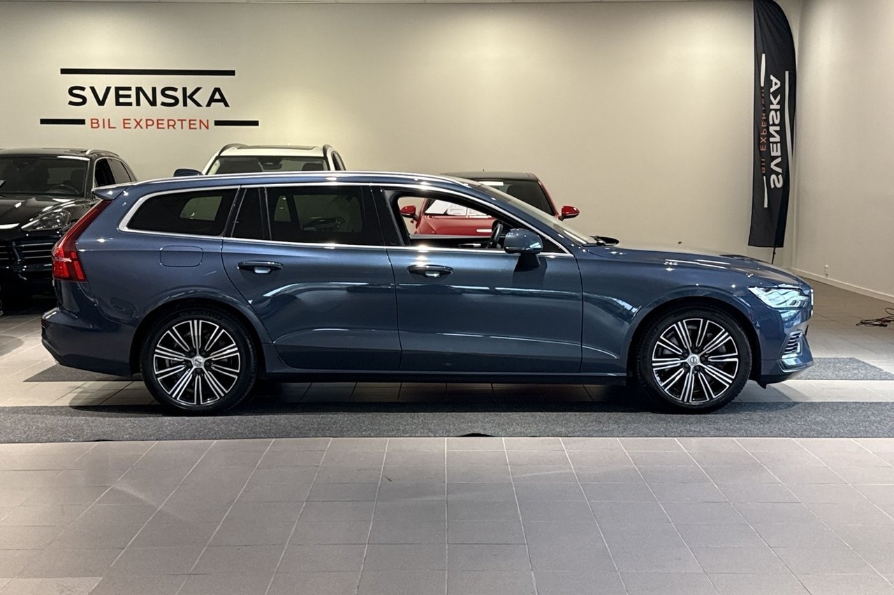 Volvo V60 2022, photo 3/29
