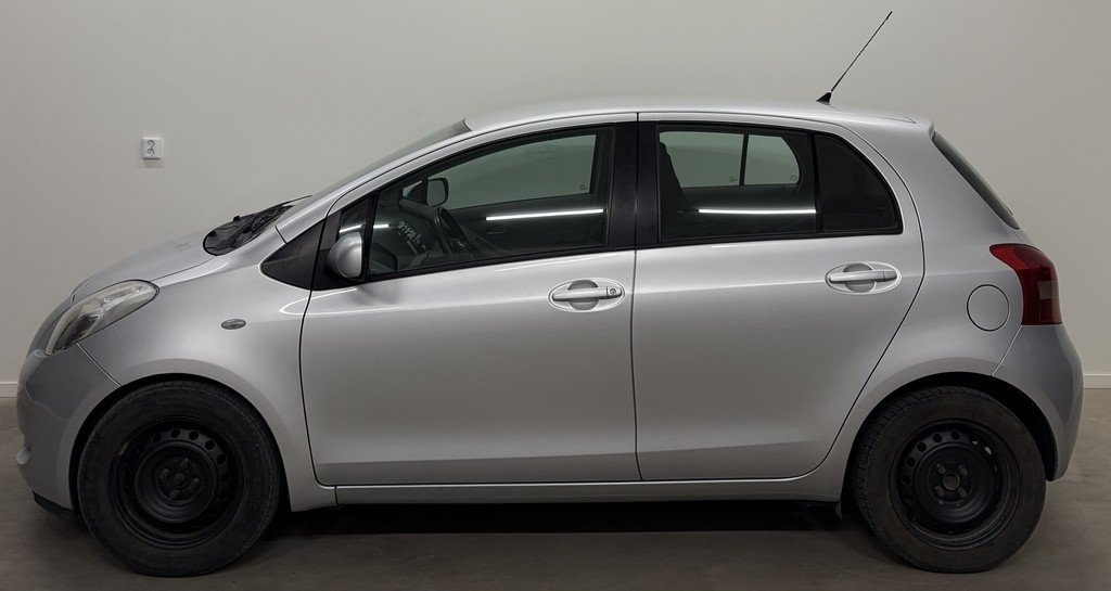Toyota Yaris 2007, bild 2/7