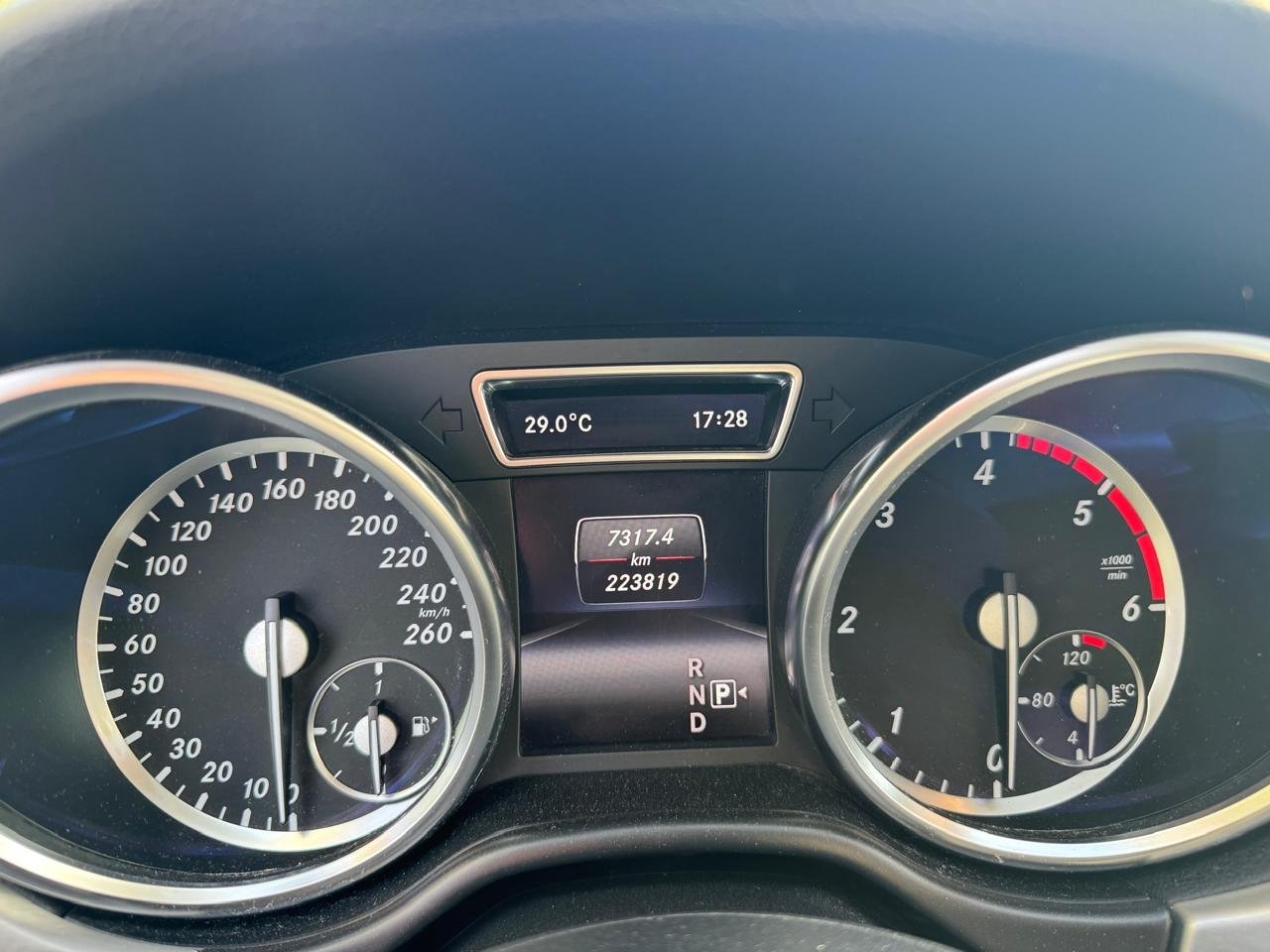 Mercedes-Benz ML 2015, bild 4/10