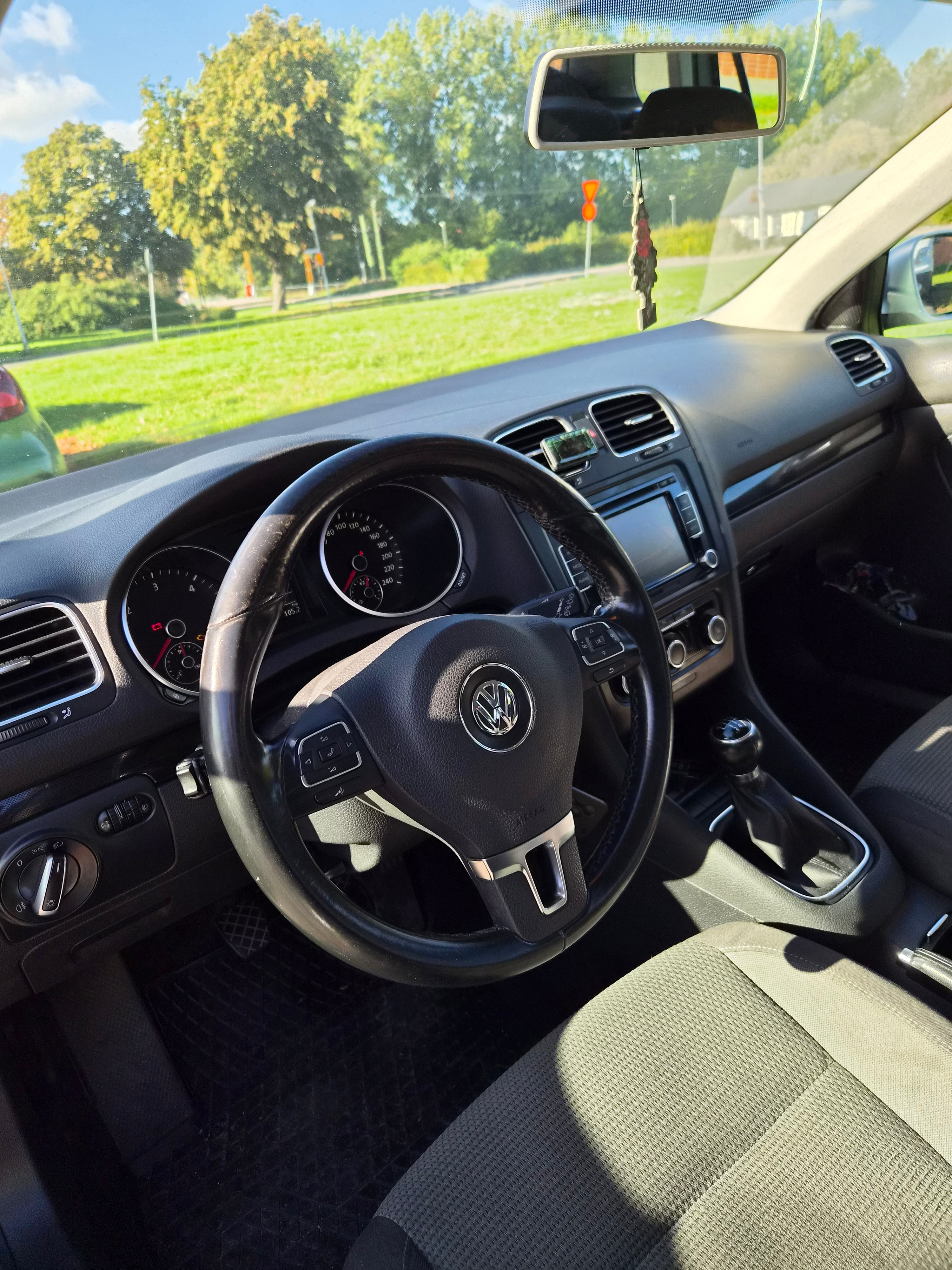 Volkswagen Golf 2012, kuva 4/4