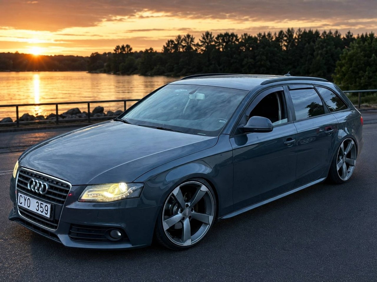 Audi A4 2009, bild 2/9