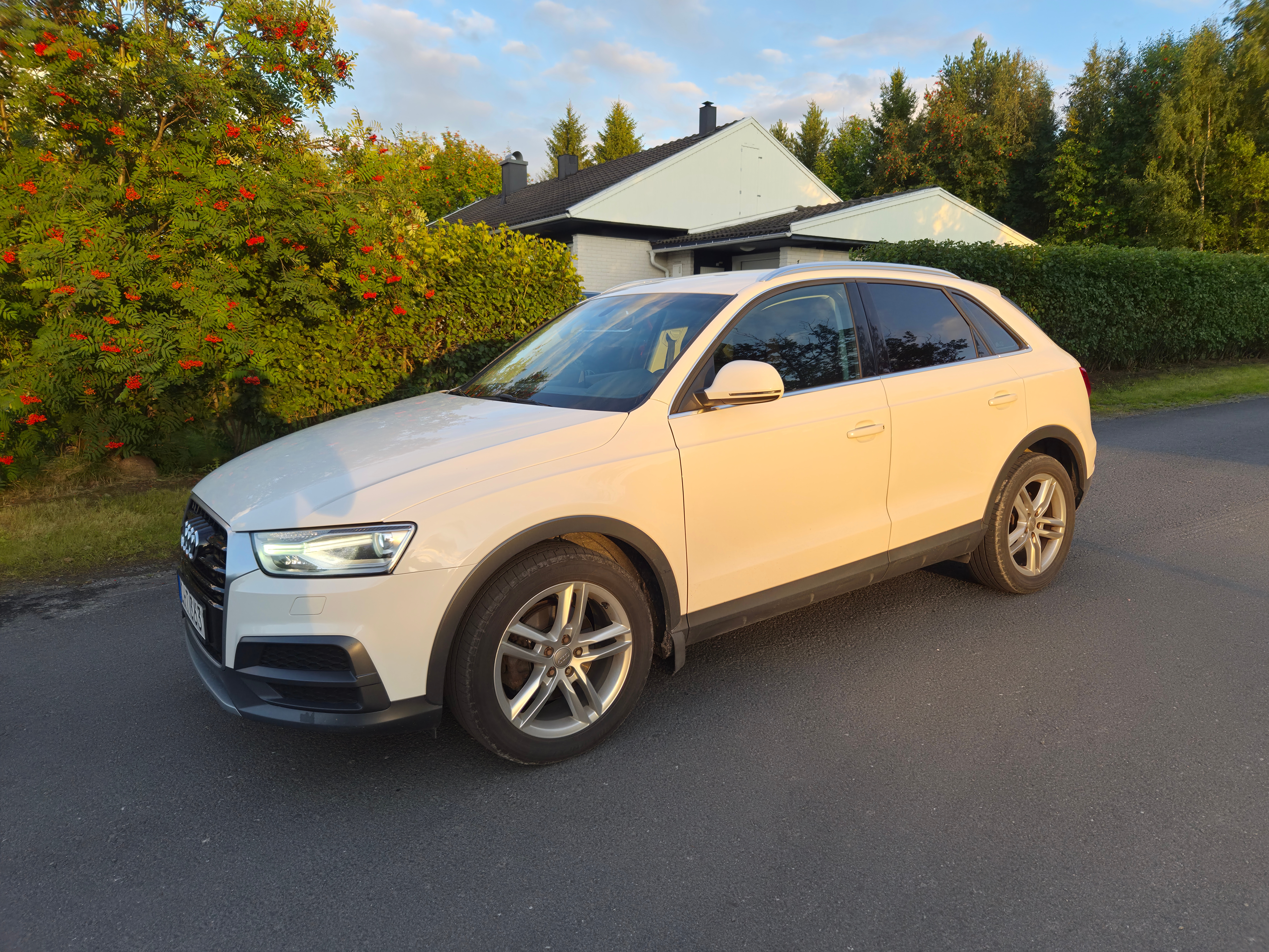 Audi Q3 2.0 TDI quattro S Tronic 2017, bild 2/7