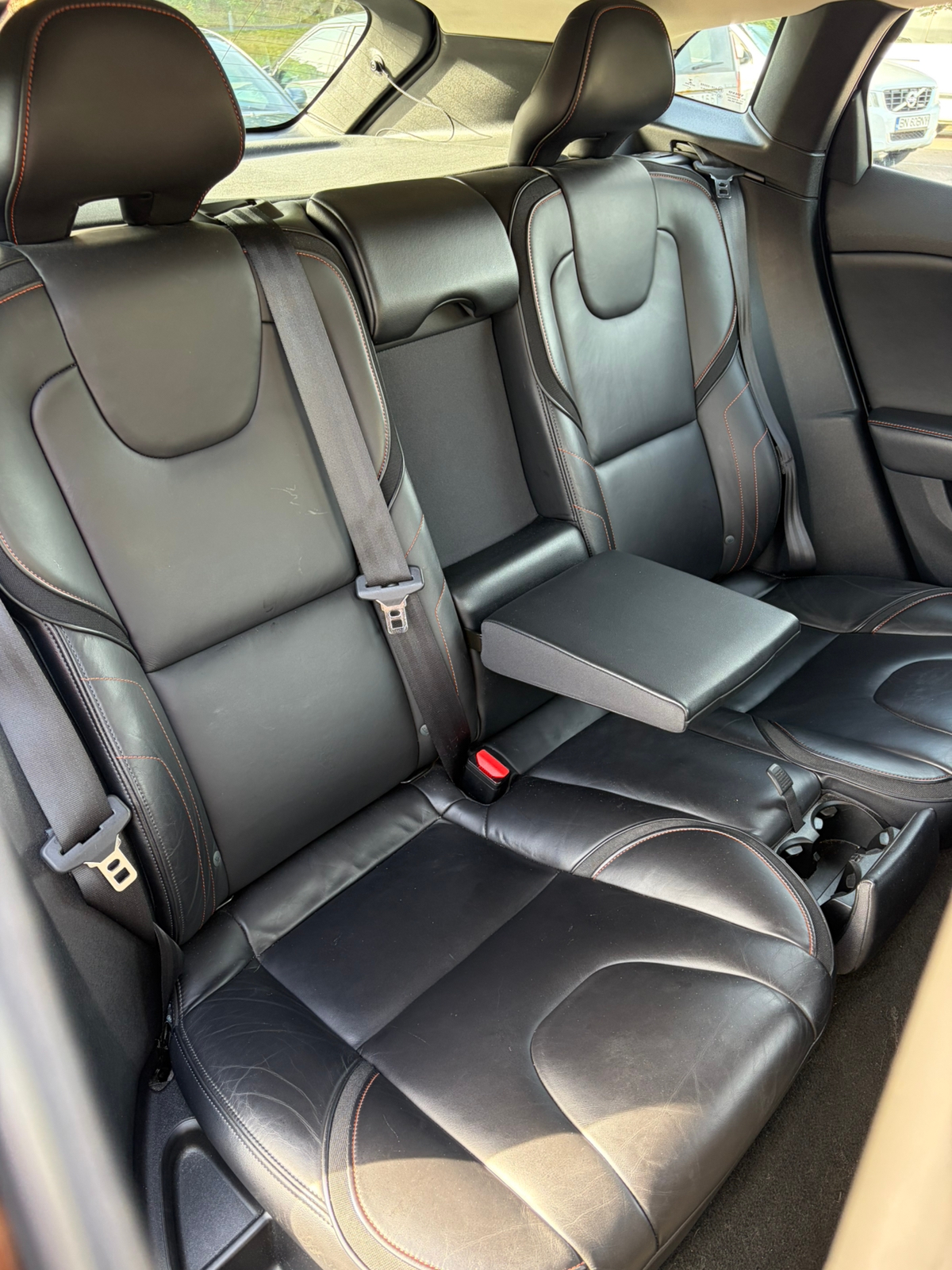 Volvo V40 D2 Geartronic 2016, photo 5/6