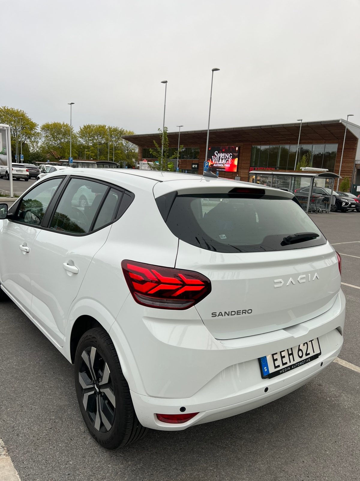 Dacia Sandero 1.0 TCe CVT 2025, bild 2/4