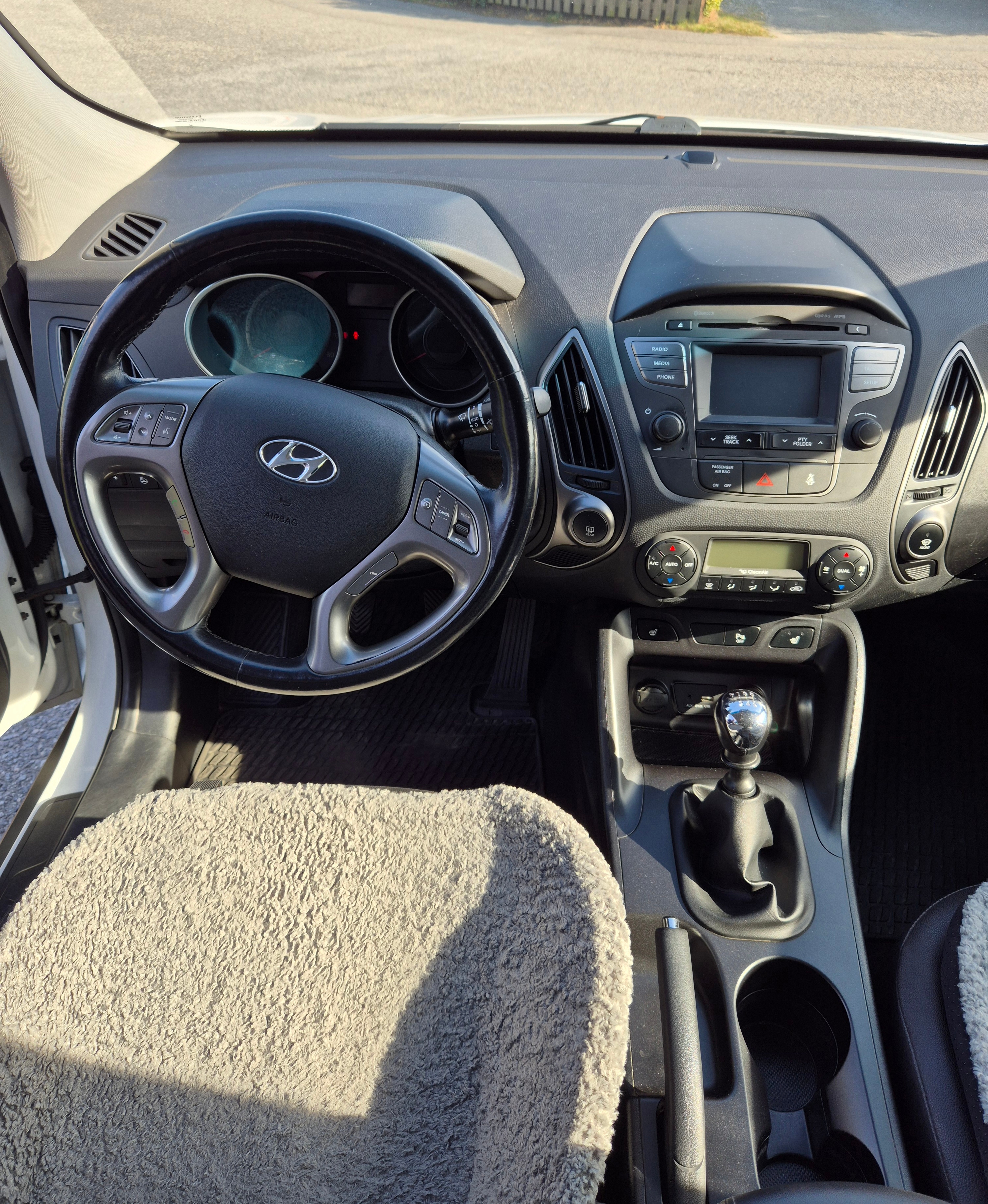 Hyundai ix35 1.6 GDI Manuell 2015, bild 5/6