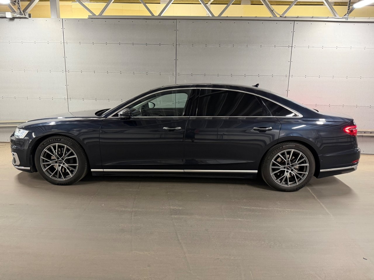 Audi A8 LONG MAX UTR 2018, bild 3/10