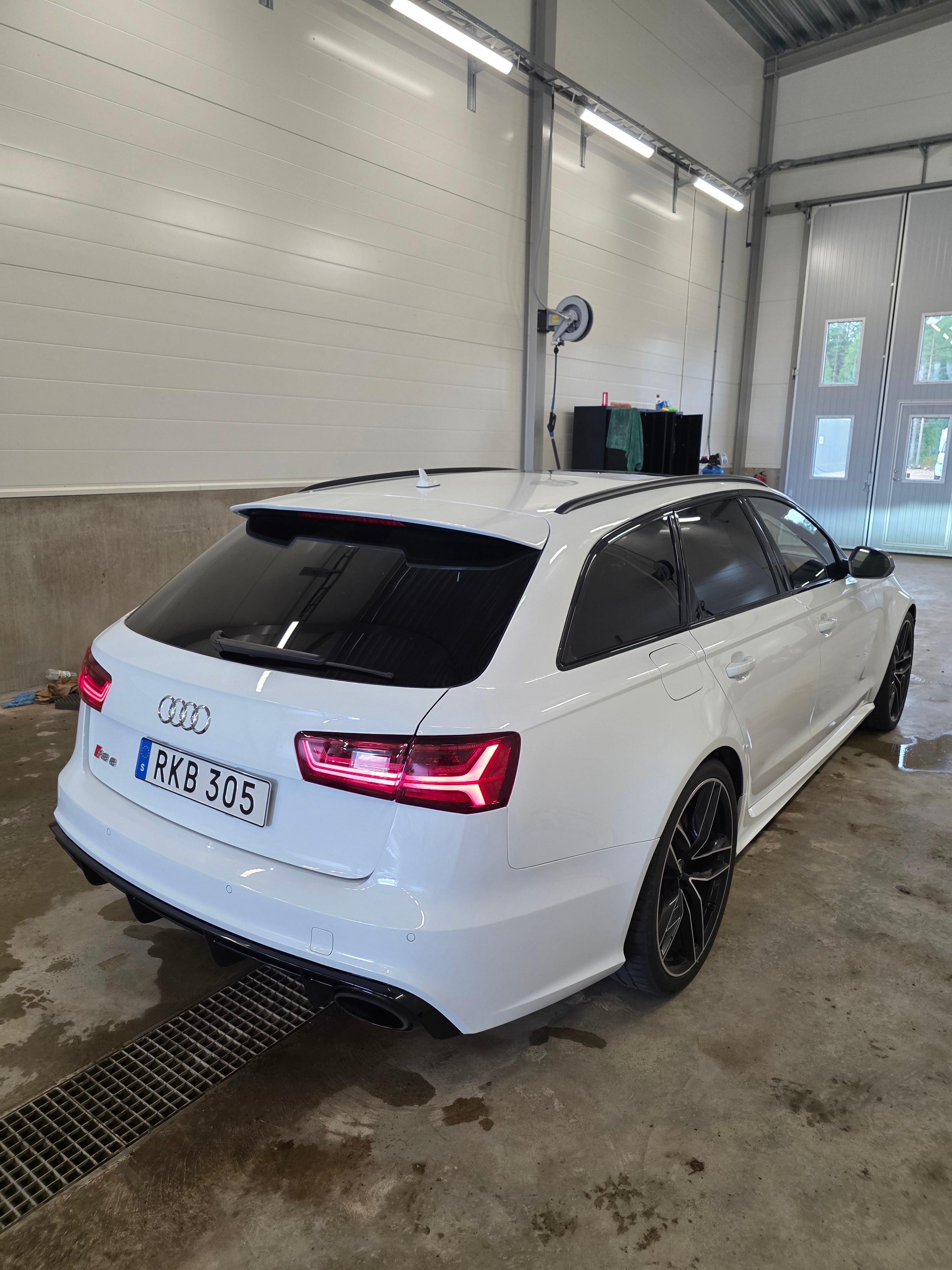 Audi RS6 2017, kuva 5/7