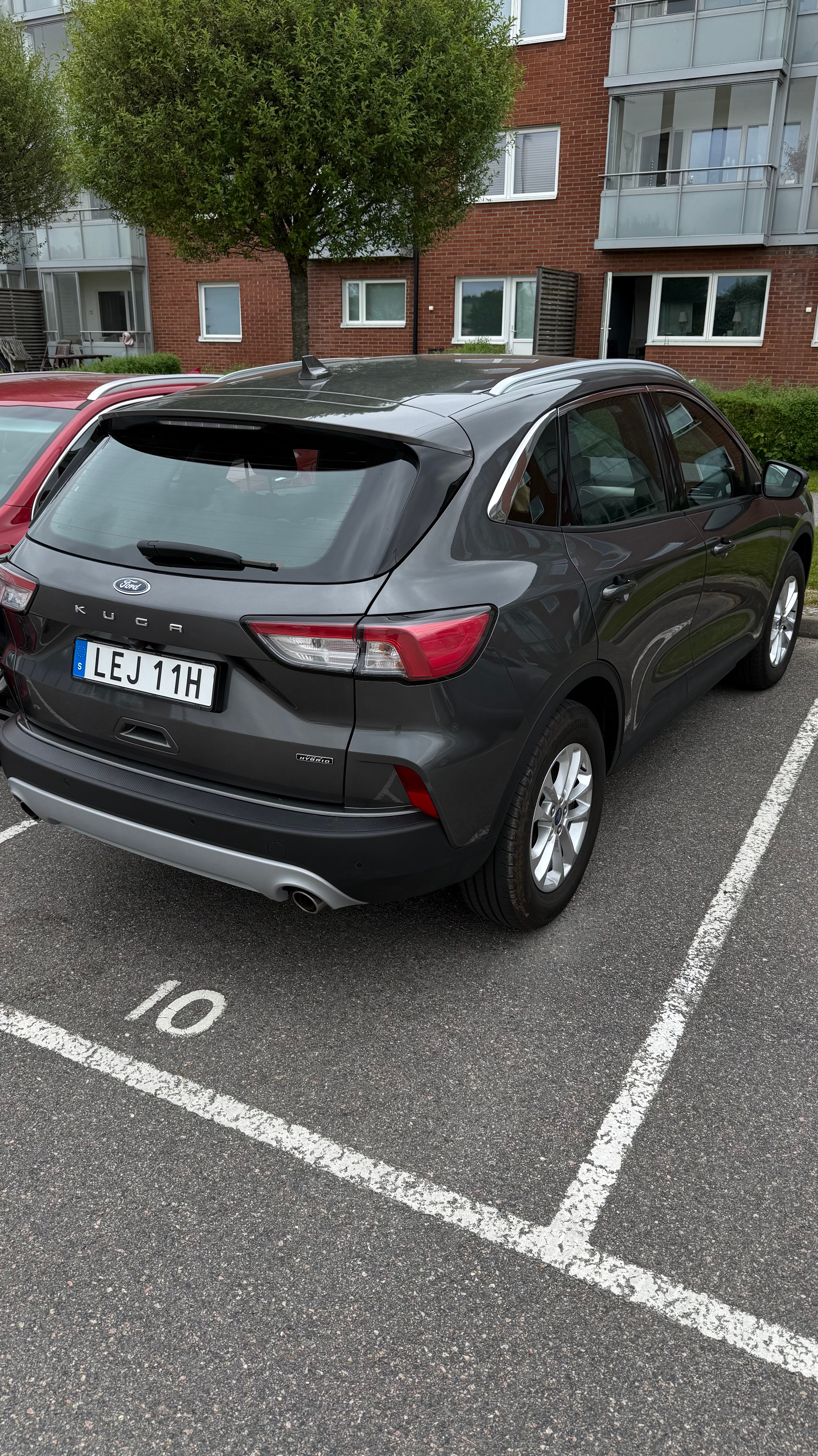Ford Kuga Plug-In Hybrid E-CVT 2023, bild 3/7
