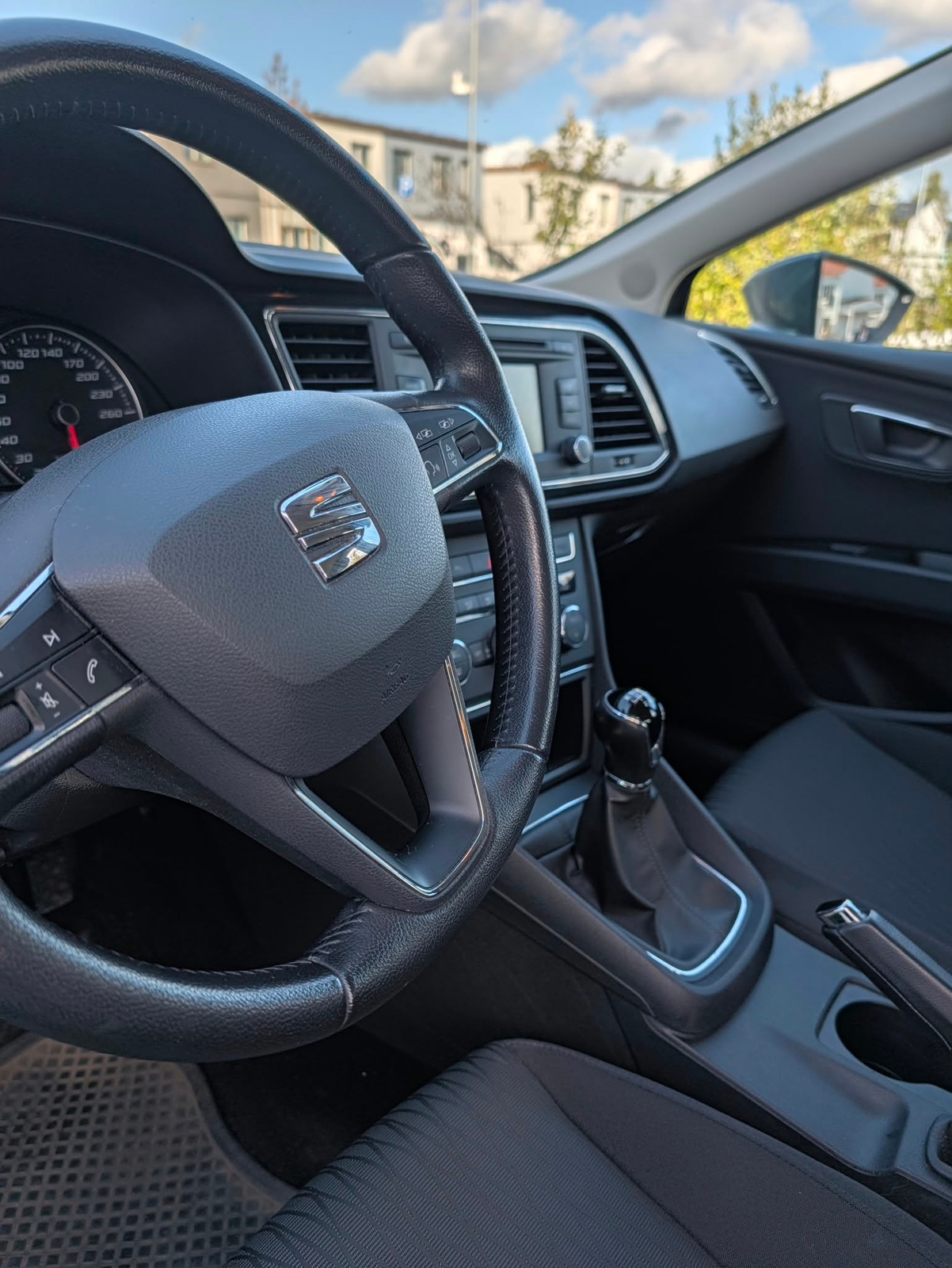 Seat Leon 1.2 TSI 2015, photo 5/8