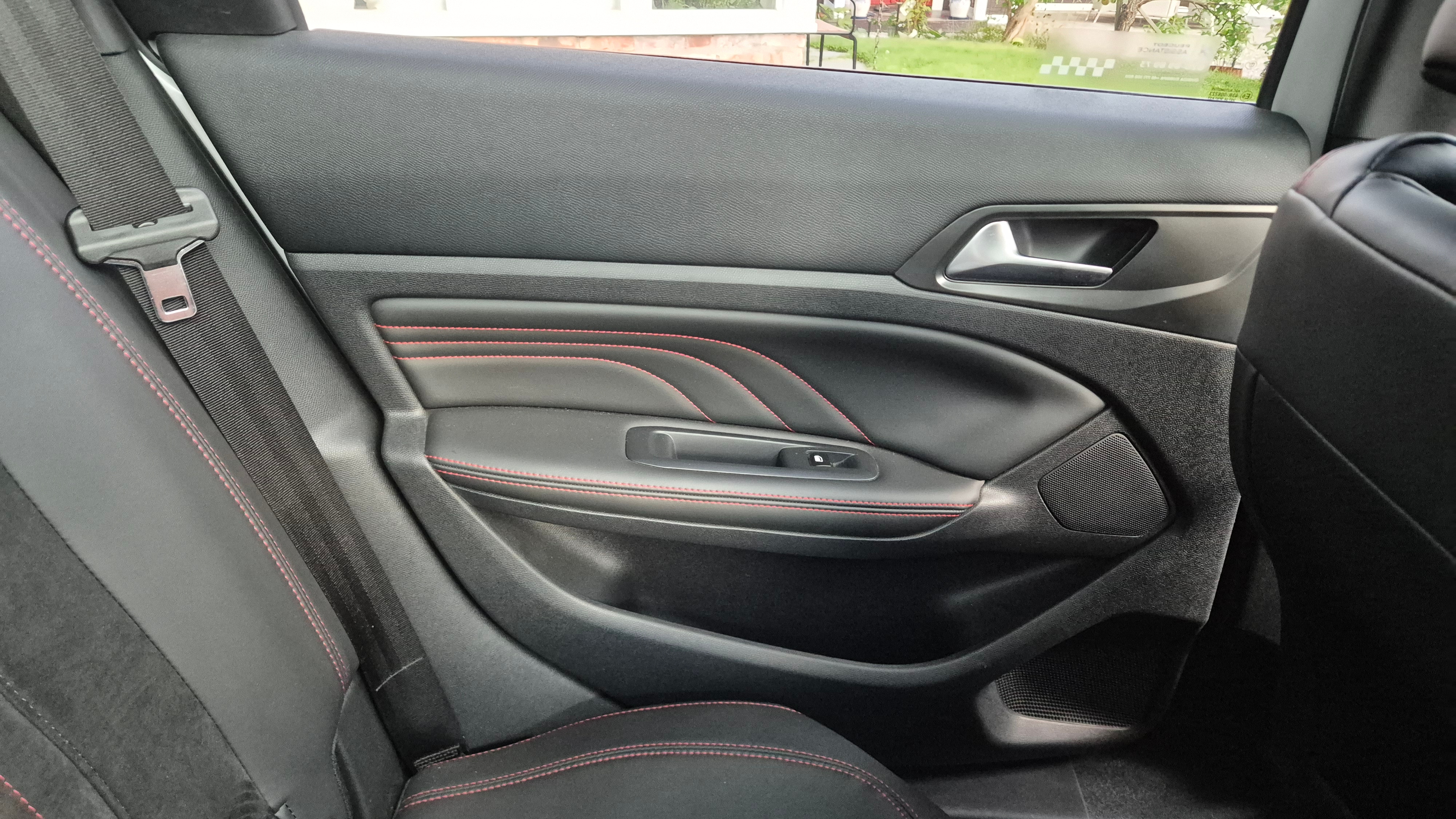 Peugeot 308 2015, bild 7/7