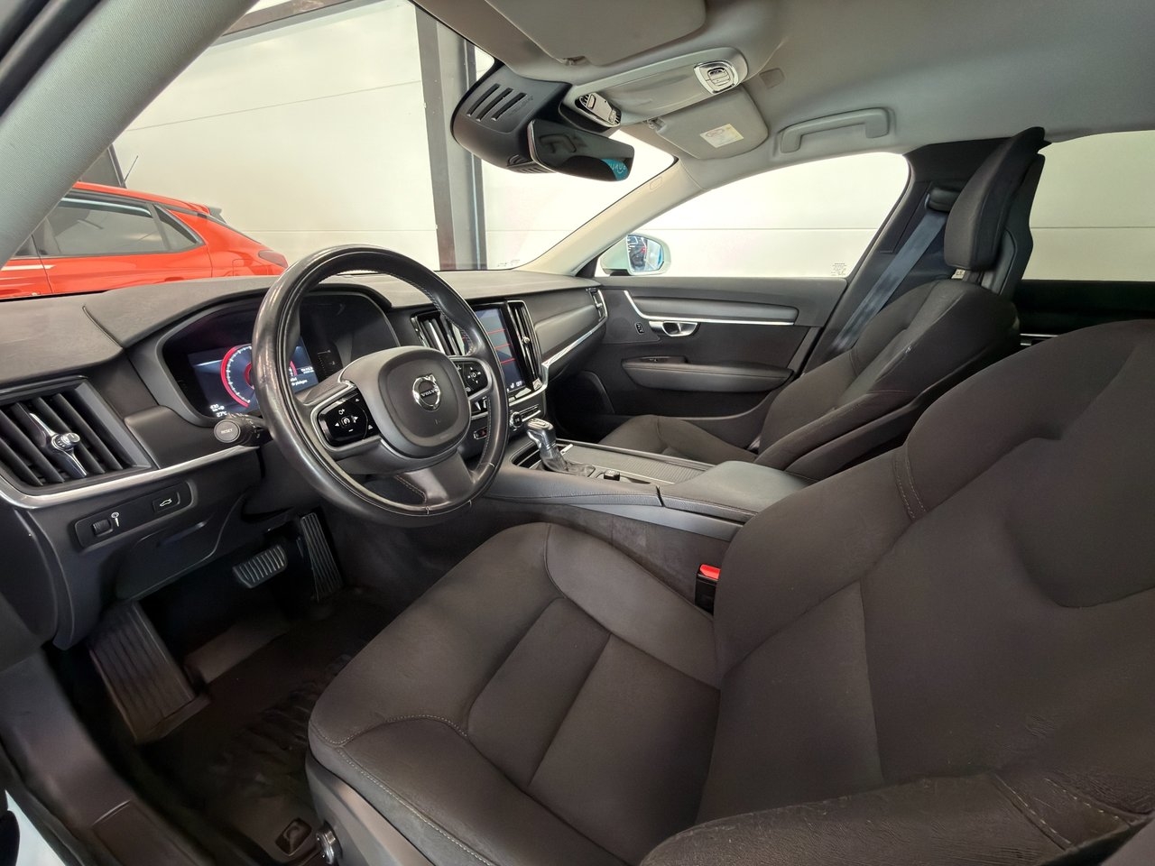 Volvo V90 2018, photo 5/10