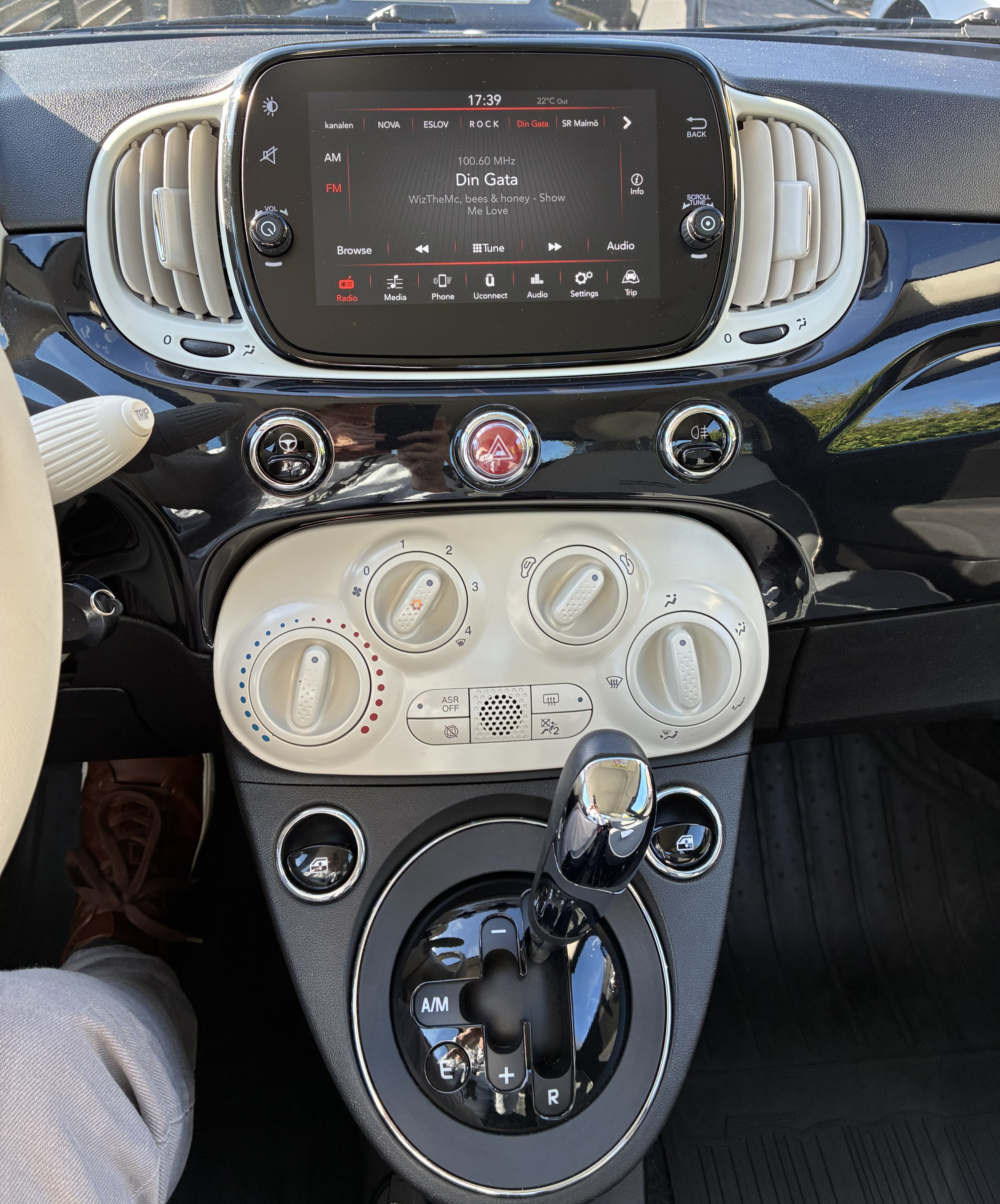 Fiat 500C 1.2 8V Dualogic 2020, bild 6/8