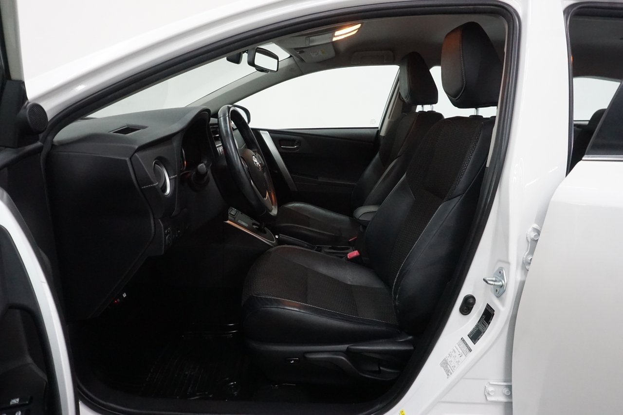 Toyota Auris 2013, kuva 7/10