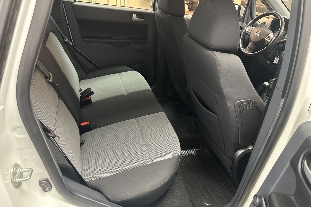 Mitsubishi Colt 5d 1,3 ClearTec 2009, bild 6/10
