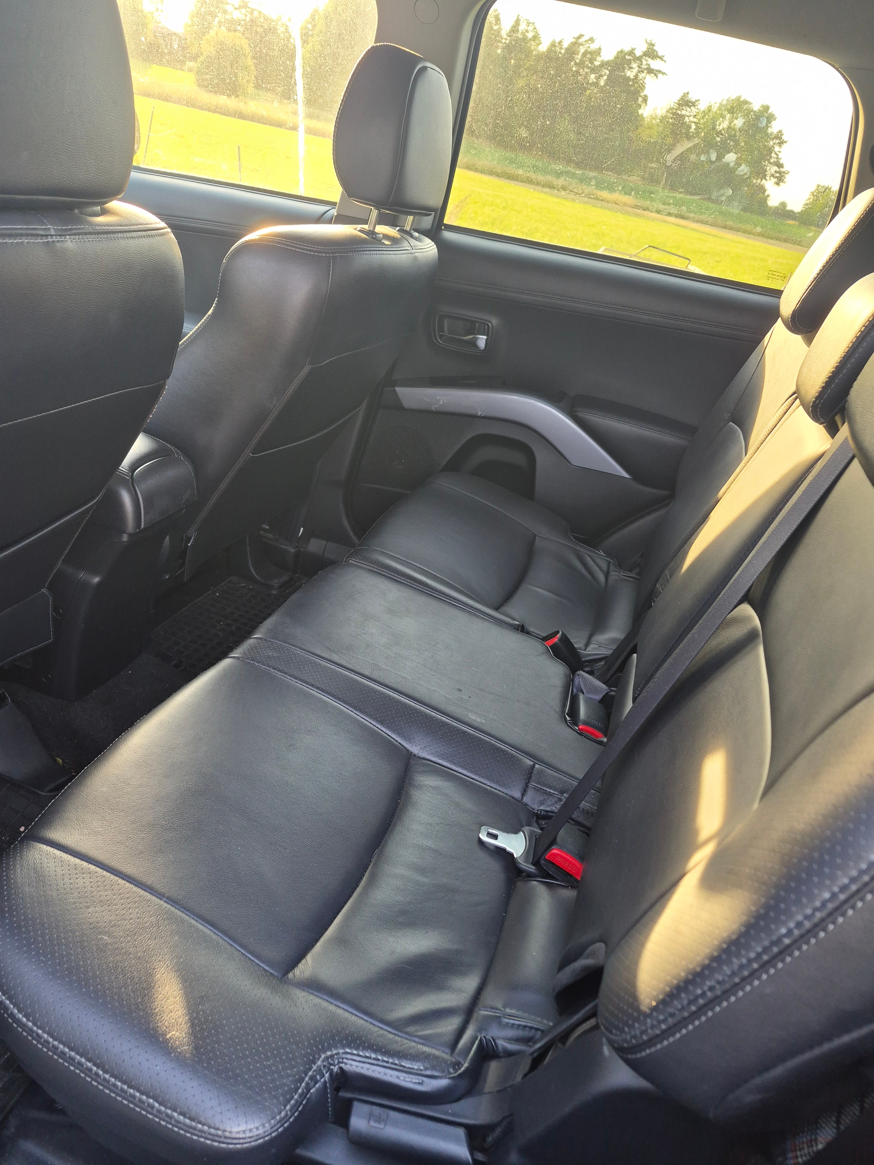 Mitsubishi Outlander 2011, bild 6/7