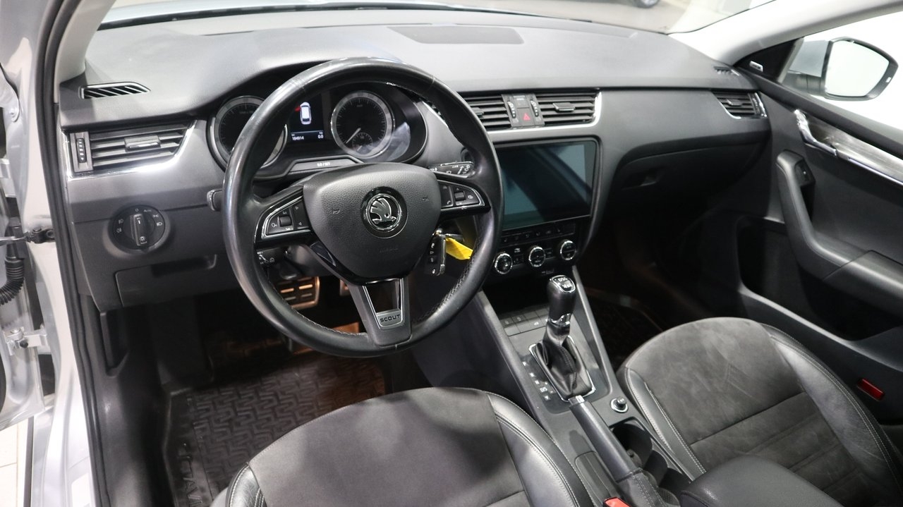 Skoda Octavia SCOUT COMBI TSI180 DSG 4X4 2018, bild 5/10
