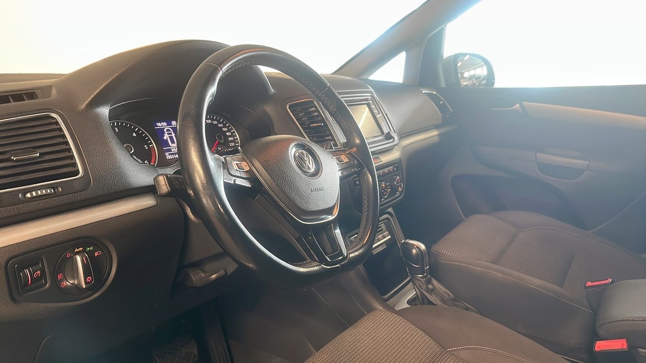 Volkswagen Sharan 2016, bild 4/9