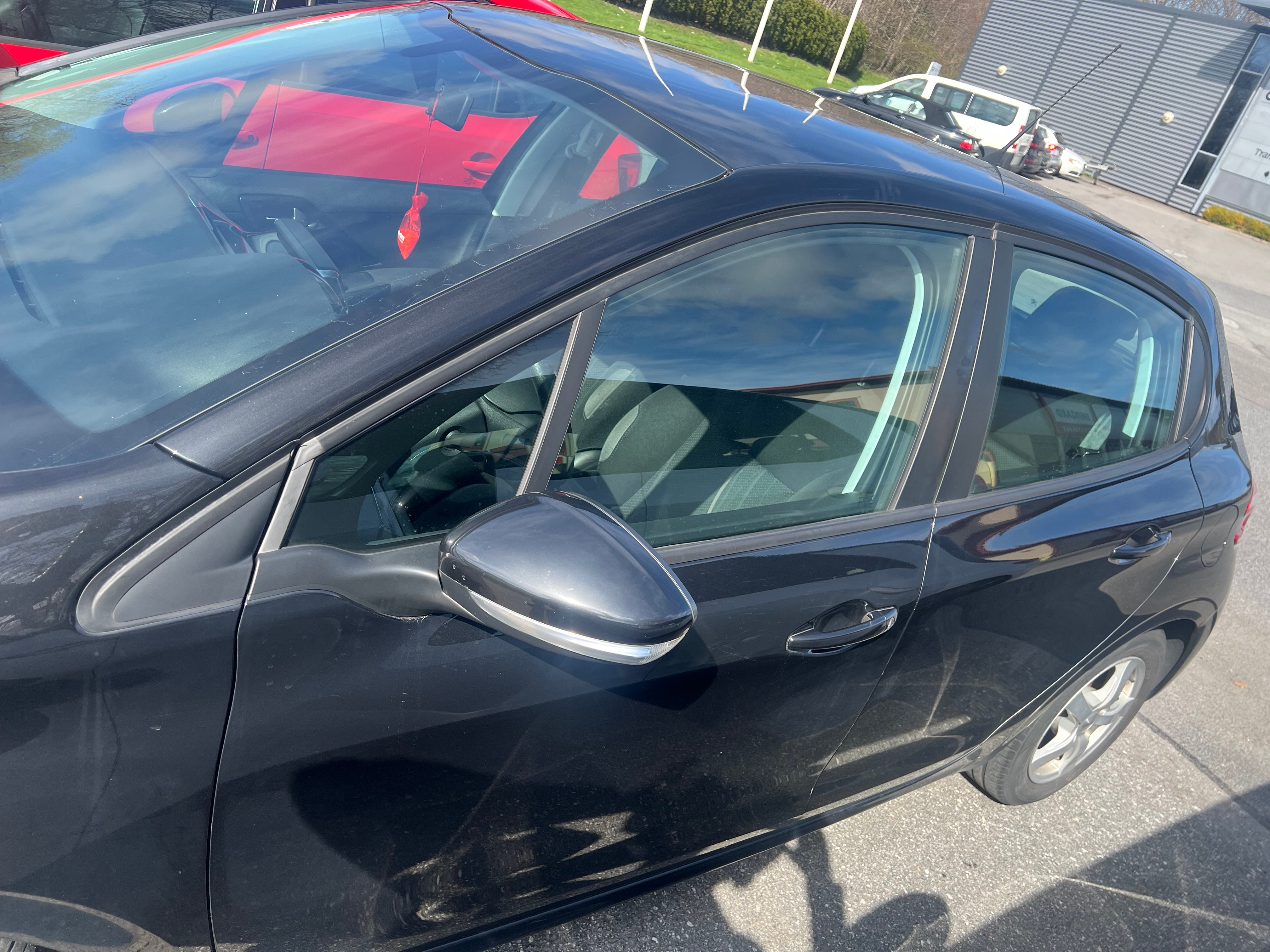 Peugeot 208 2012, bild 5/6