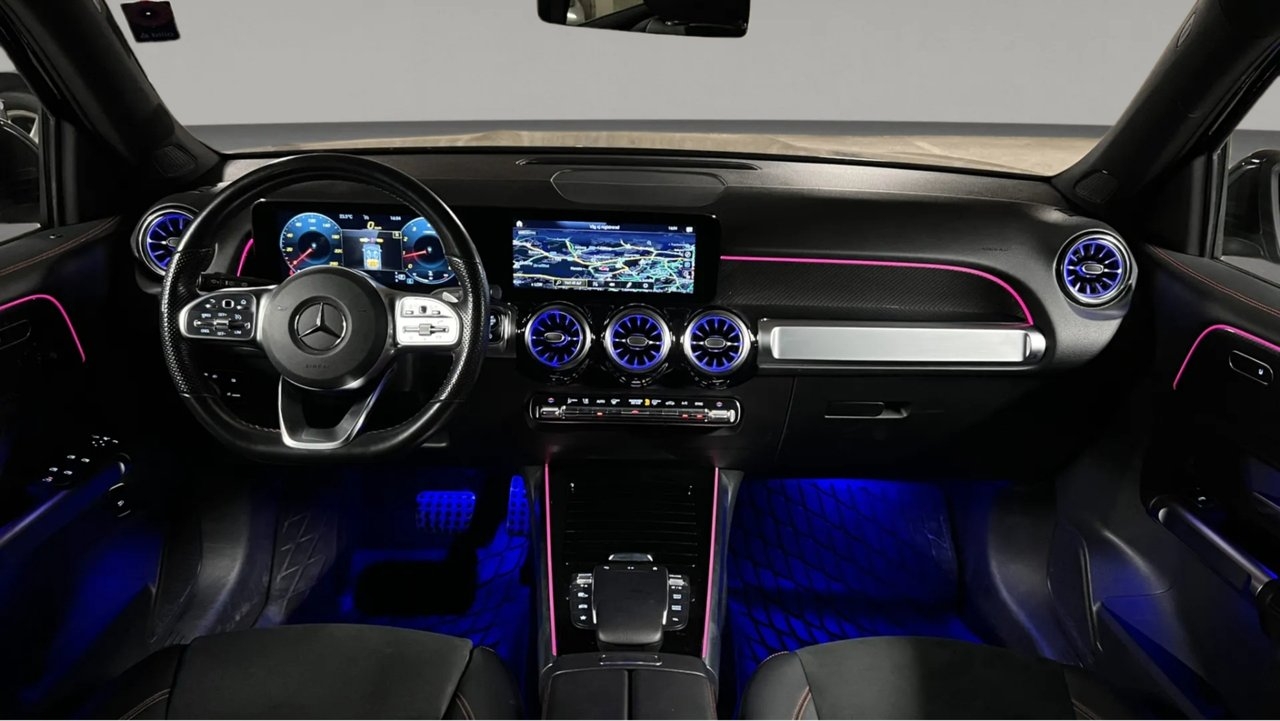 Mercedes-Benz GLB 2023, photo 7/11
