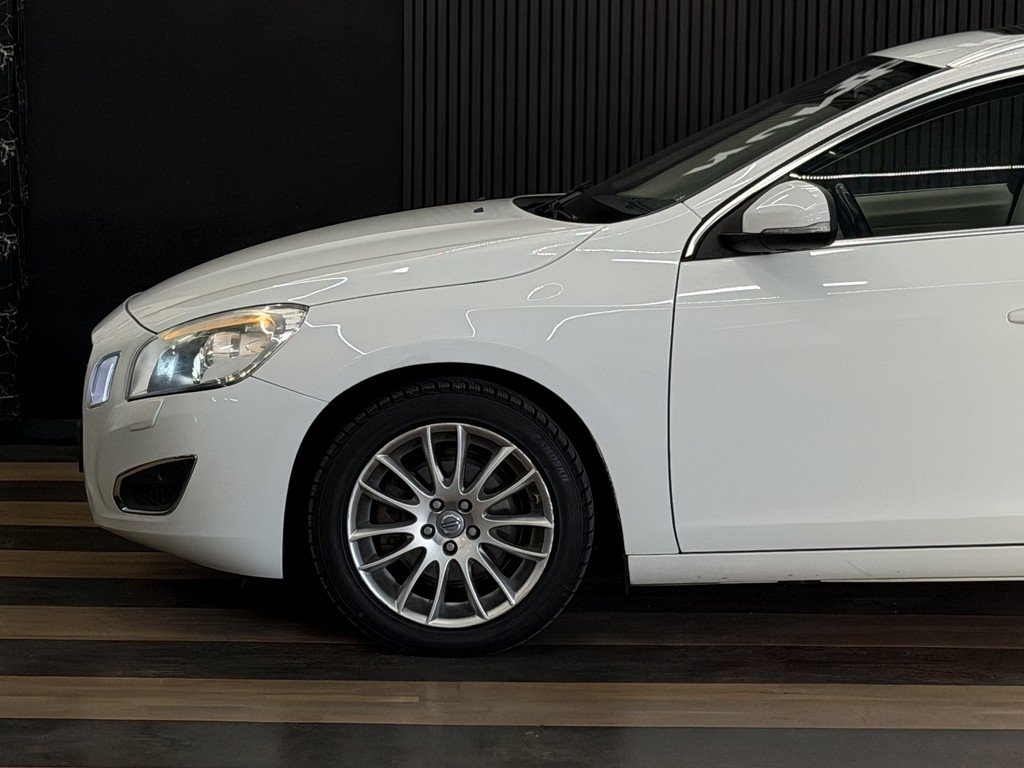 Volvo V60 D2 Summum Euro 5 2013, bild 5/10