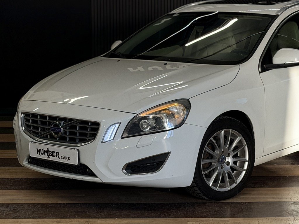 Volvo V60 D2 Summum Euro 5 2013, bild 2/10