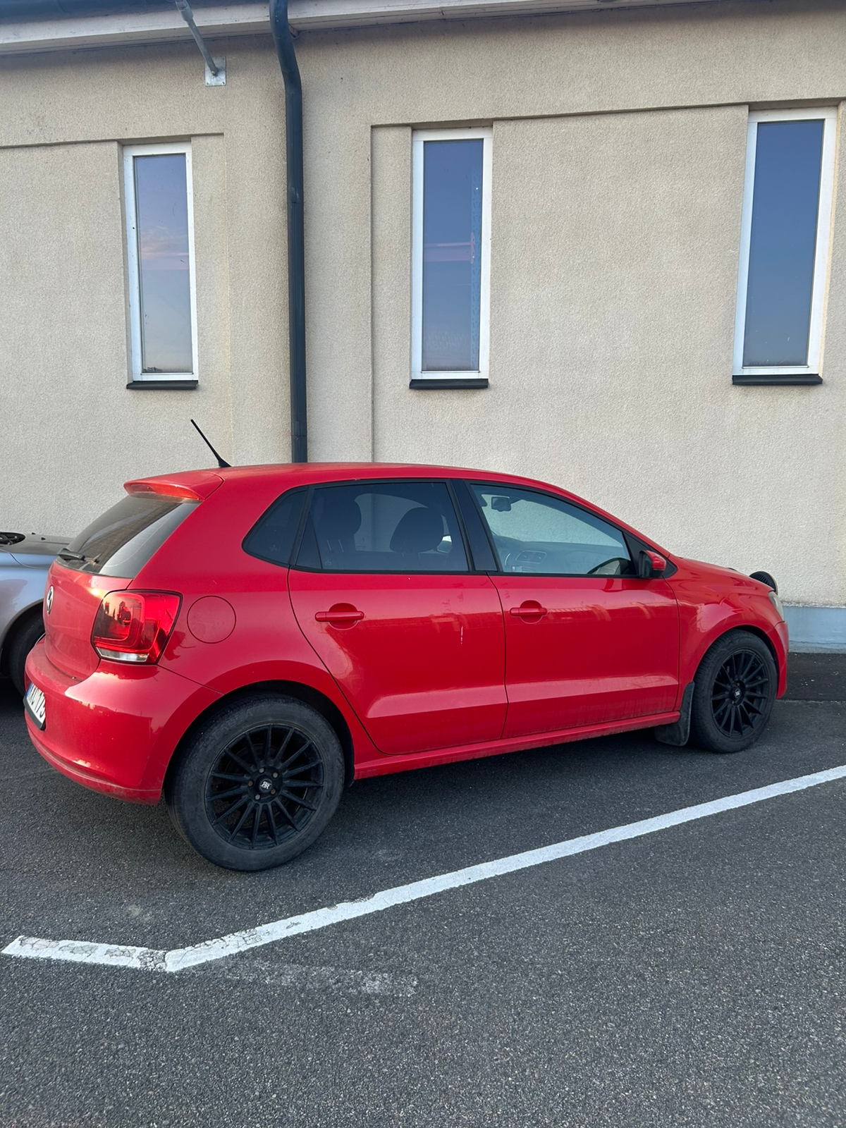 Volkswagen Polo 5-dörrar 1.4 MPI Manuell 2011, bild 2/3