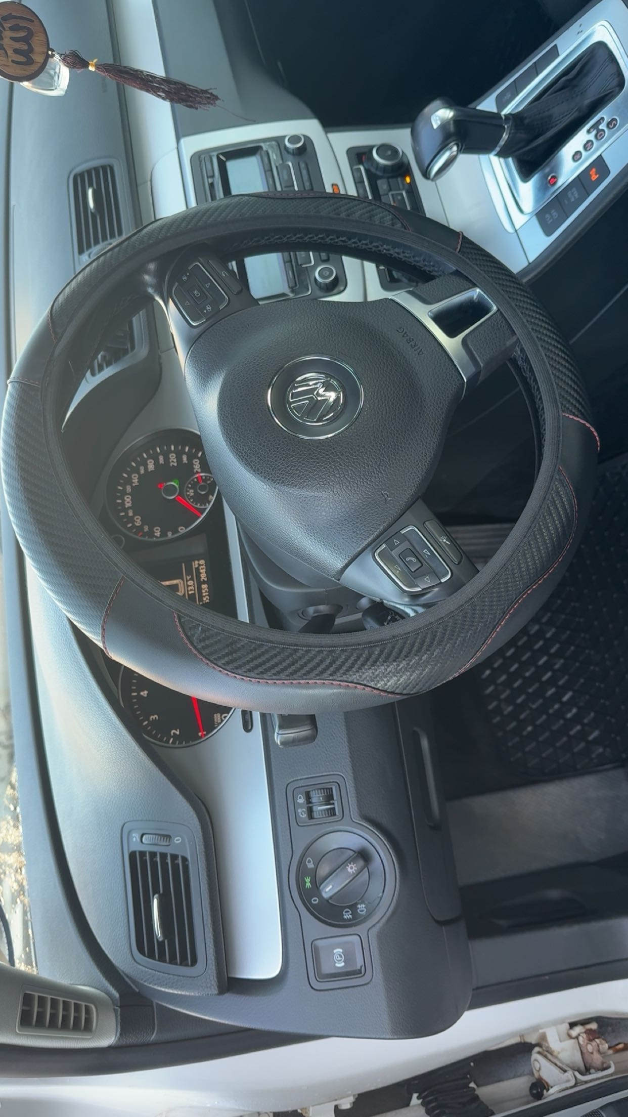 Volkswagen Passat 2010, bild 4/5