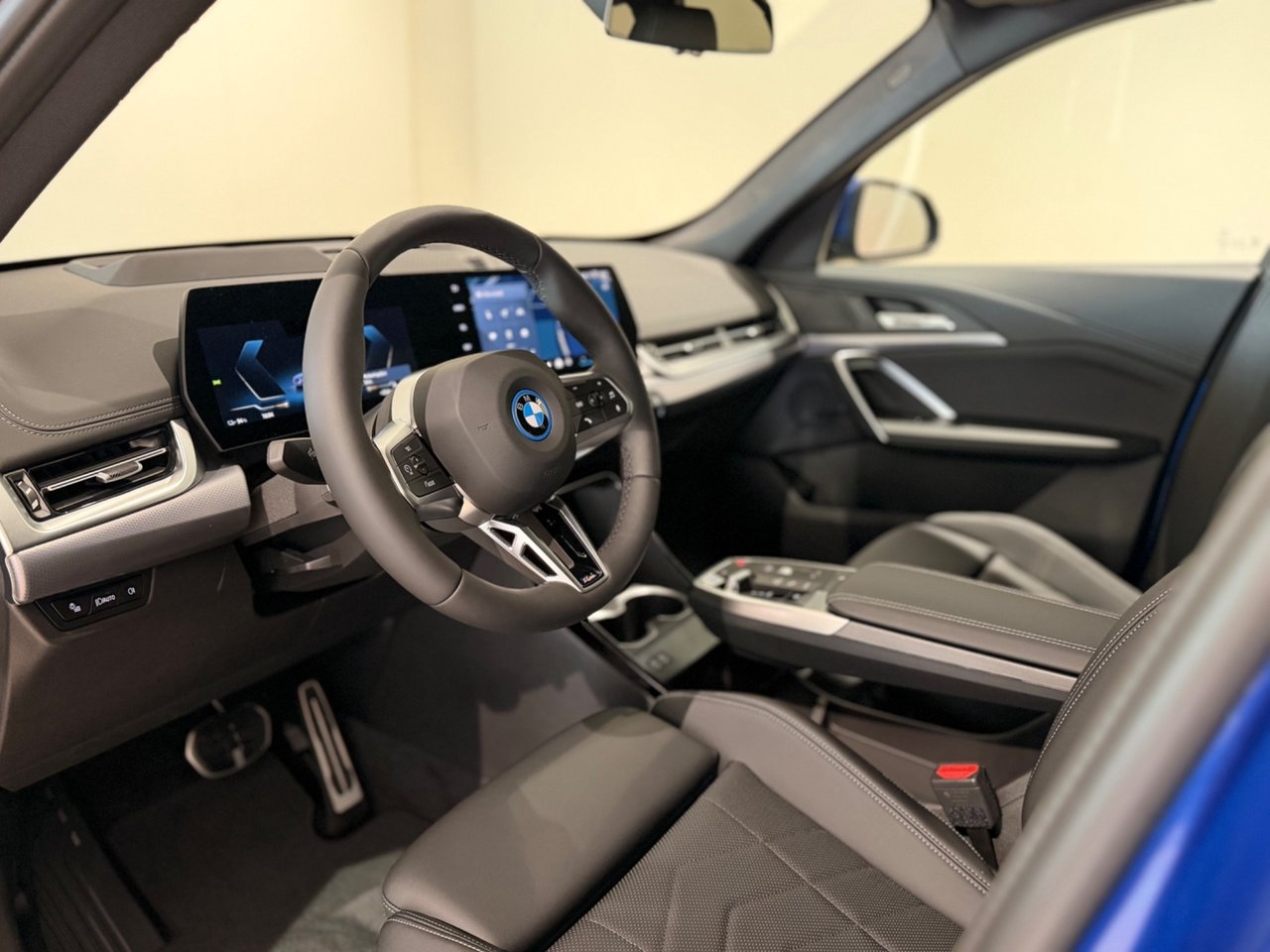 BMW iX1 2026, kuva 4/10