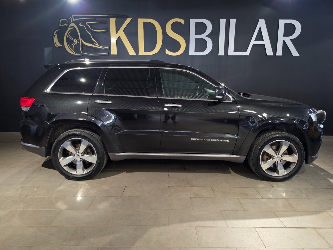 Jeep Grand Cherokee 2015, kuva 4/10