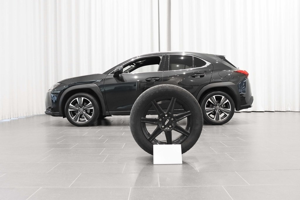 Lexus UX 250h CVT 184hk 2019, bild 2/10