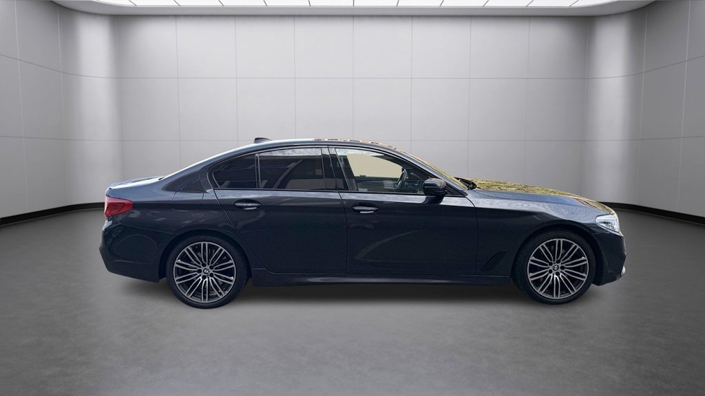 BMW 530 d xDrive 2018, kuva 6/27