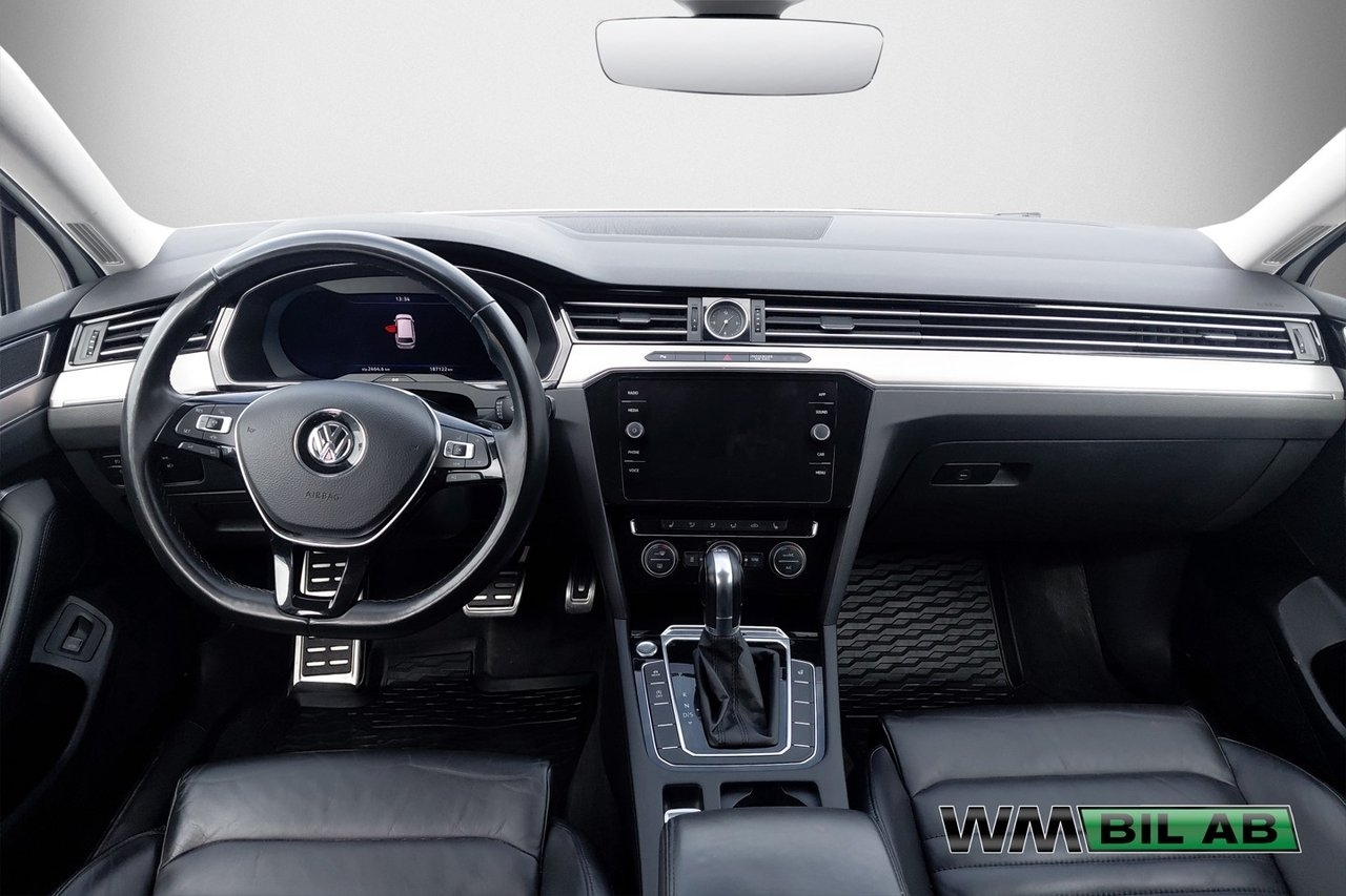 Volkswagen Passat 2019, bild 4/4