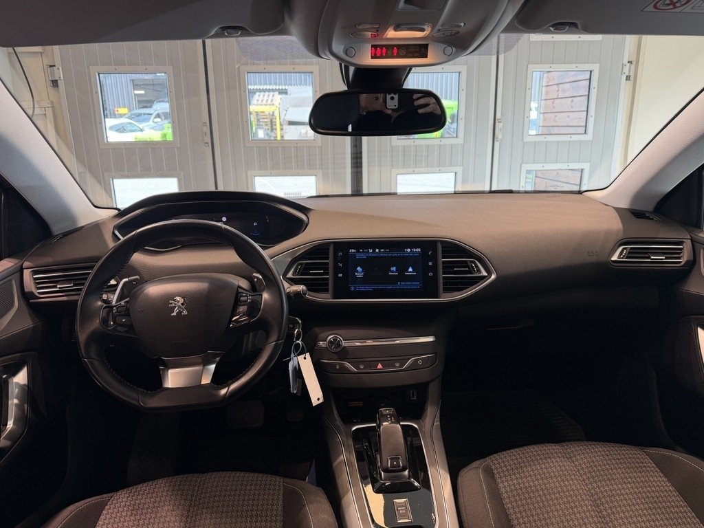 Peugeot 308 2020, kuva 5/10